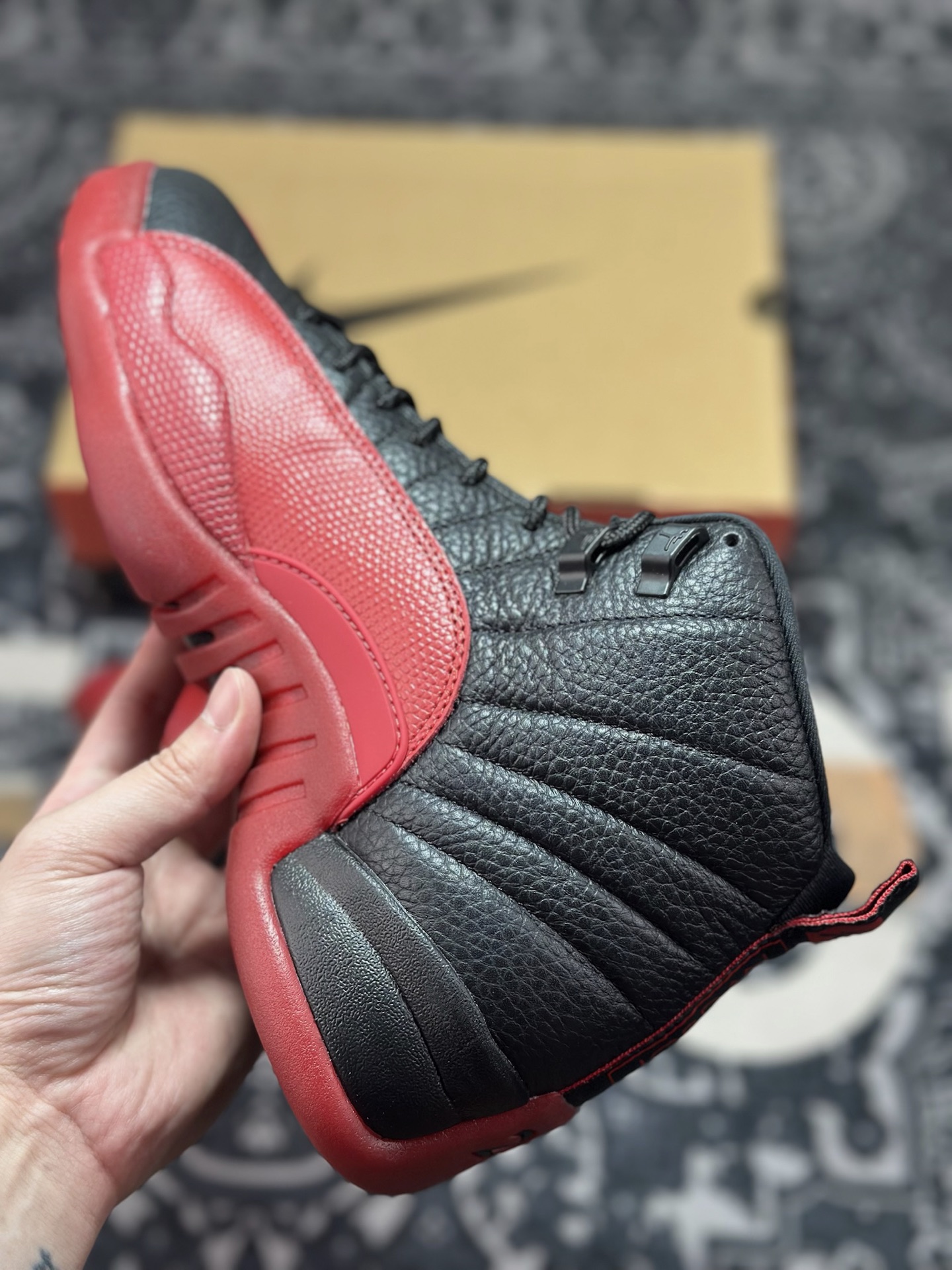 优选 原装级别 Air Jordan 12 ” Black Red ” 黑红 AJ12乔12 男子文化篮球鞋 CT8013-002