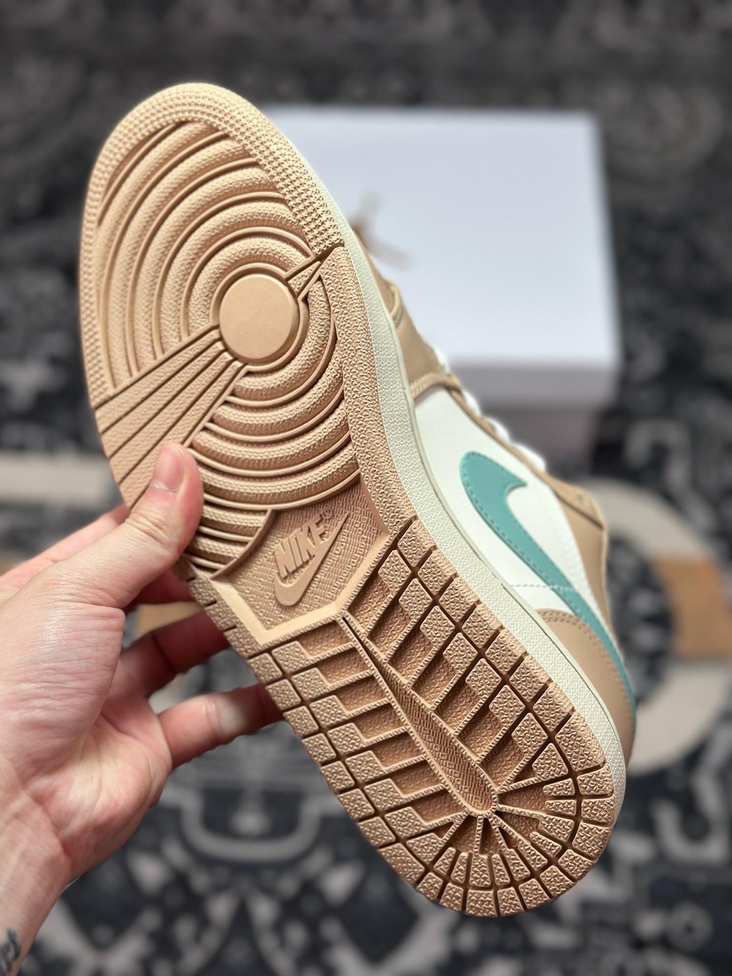 原装级别 Air Jordan 1 Low 浅棕绿 AJ1乔1低帮休闲板鞋 DC0774-130