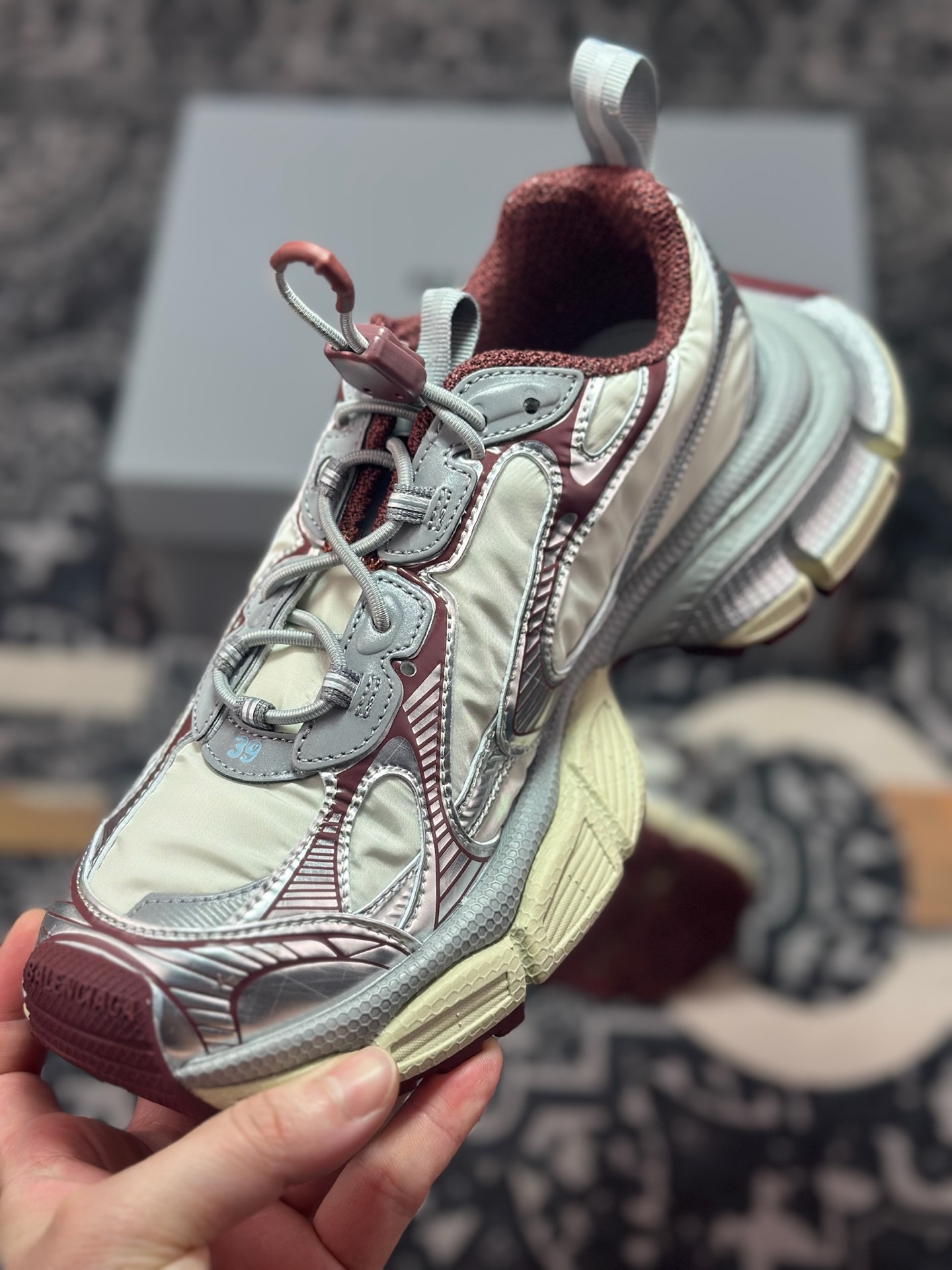 优选 原装级别 BALENCIAGA 3XL Sneakers 3+系列巴黎世家低帮复古阔型底姥爹风潮流百搭休闲慢跑鞋“网织浅灰银枣红” 734733 W3XNY 1100