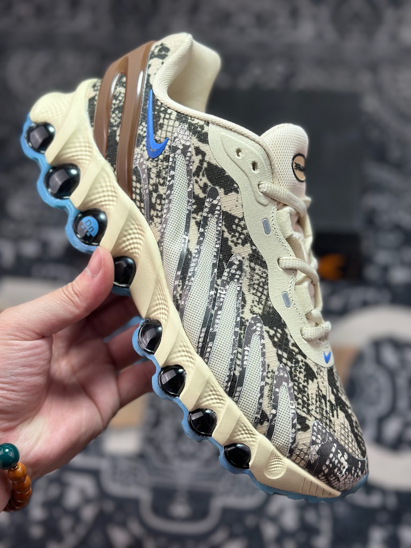 原装级别 Nk Air Max Dn8 耐克运动舒适减震气垫跑步鞋 FQ7860-002