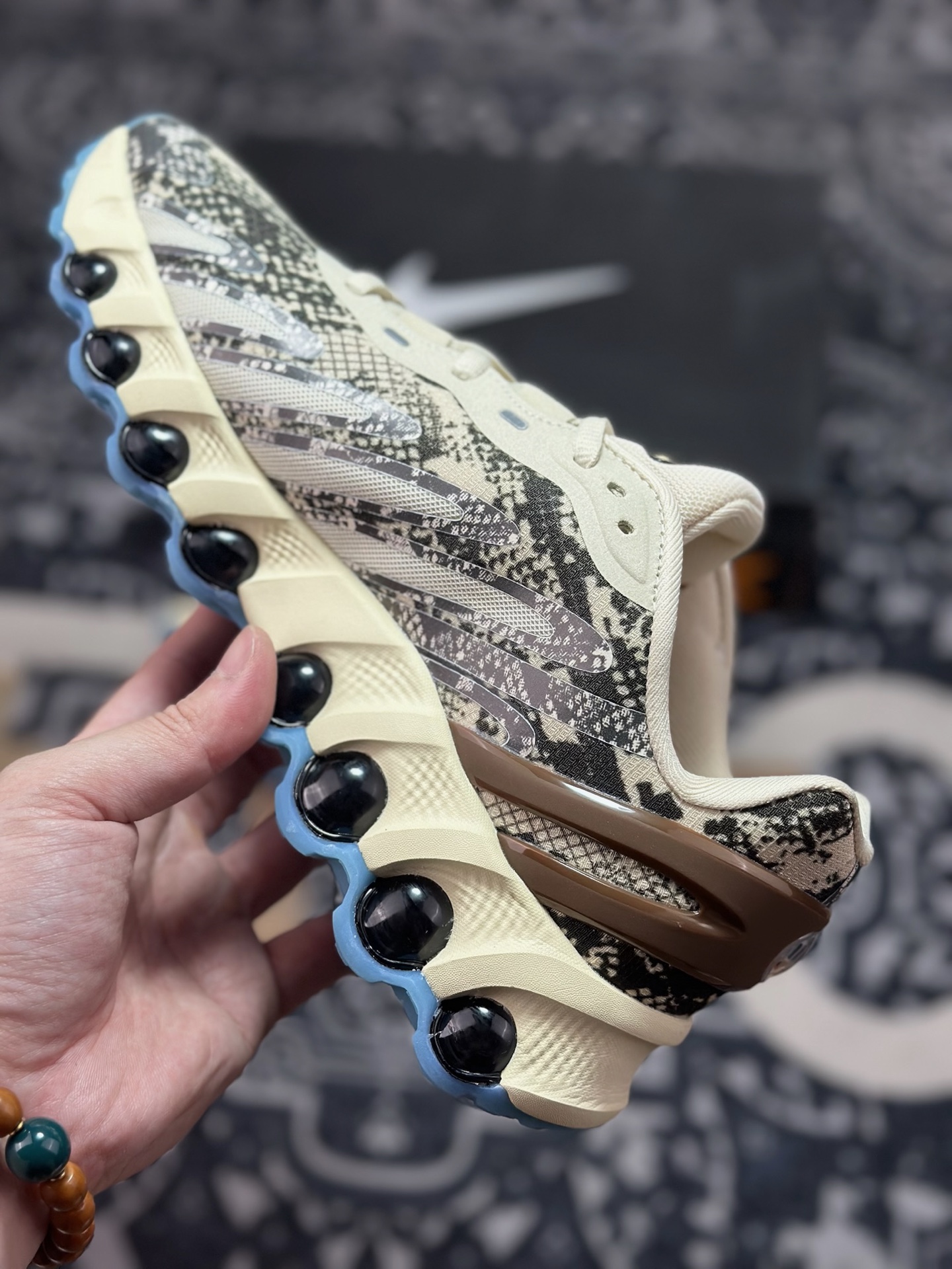 原装级别 Nk Air Max Dn8 耐克运动舒适减震气垫跑步鞋 FQ7860-002