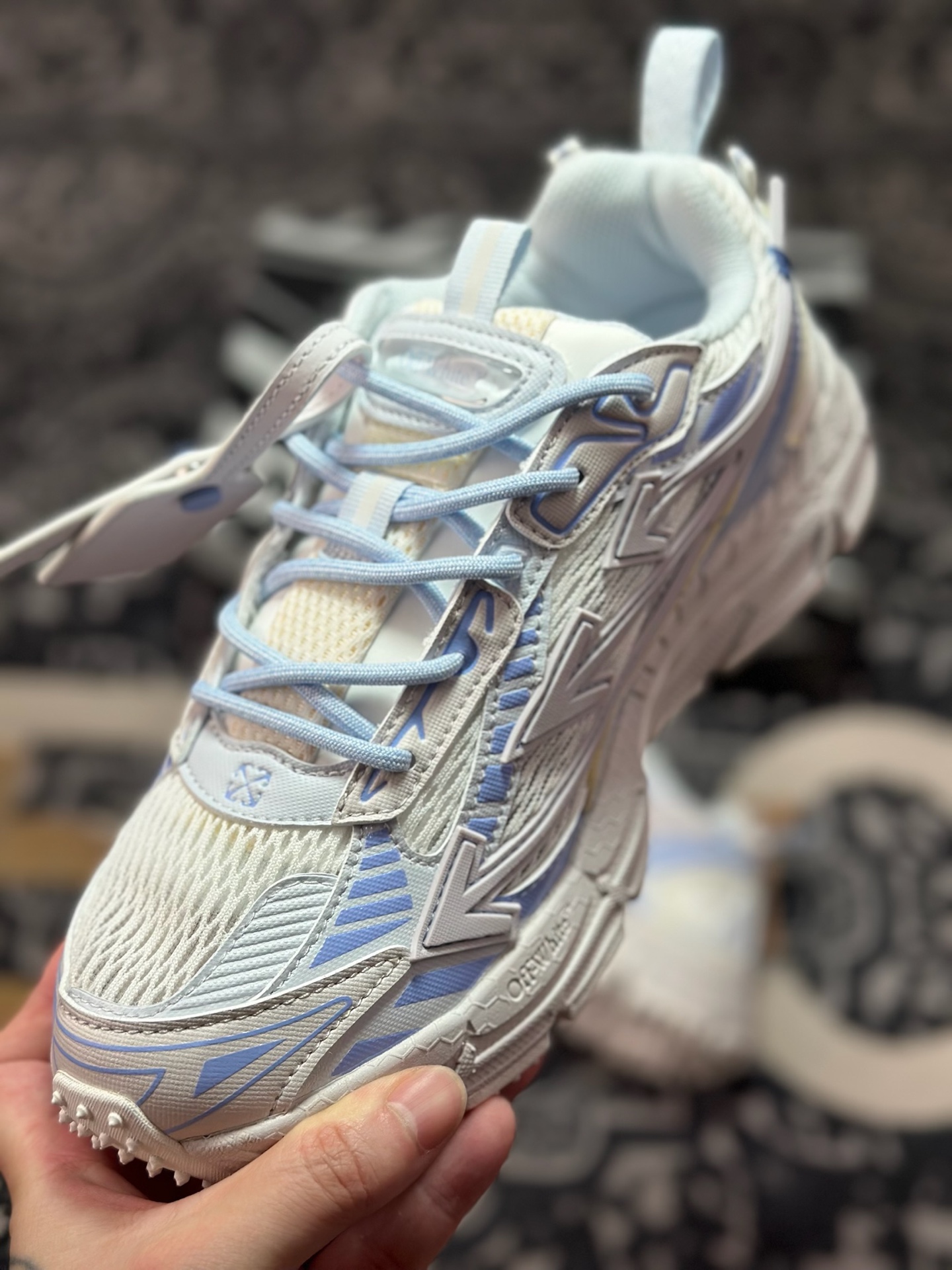 原装级别 Off-White 2024年OW最新款跑鞋
