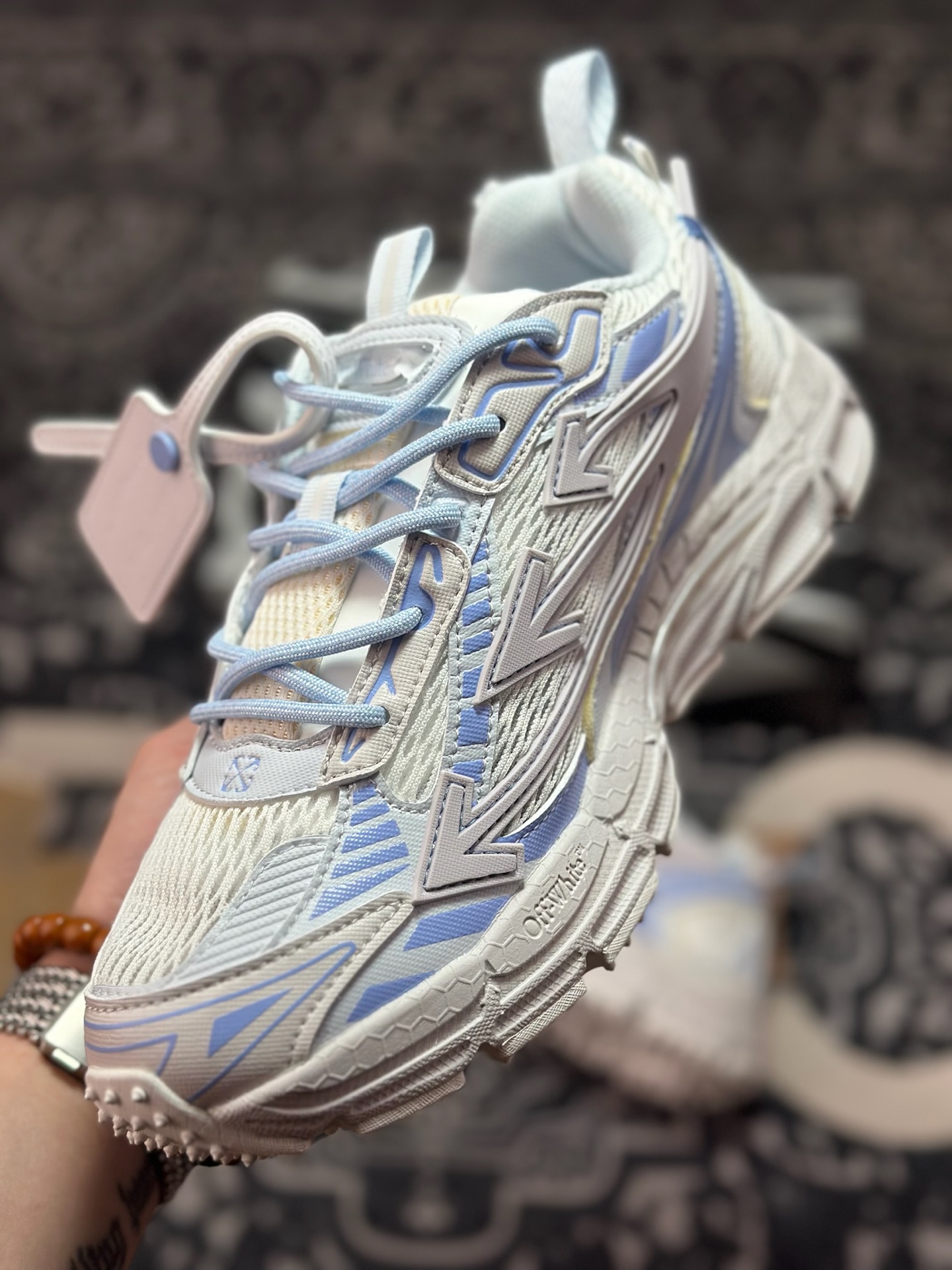 原装级别 Off-White 2024年OW最新款跑鞋