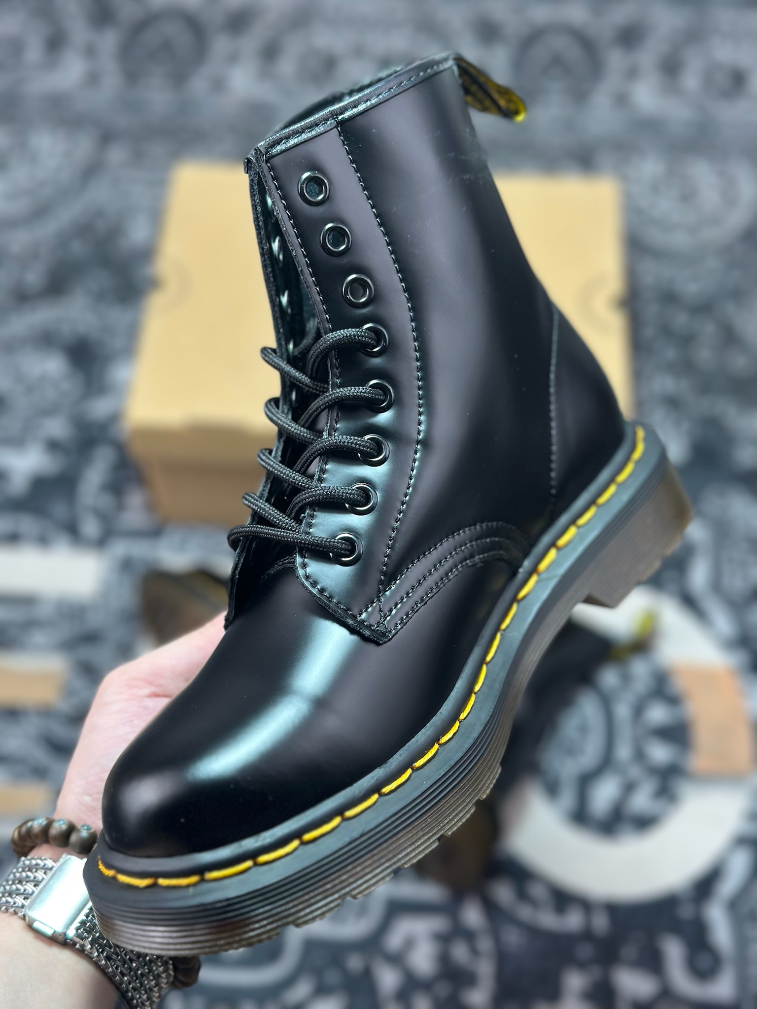 原厂级别 新货Dr.Martens 马汀博士经典款 马丁靴系列 哑光面 黑色硬皮