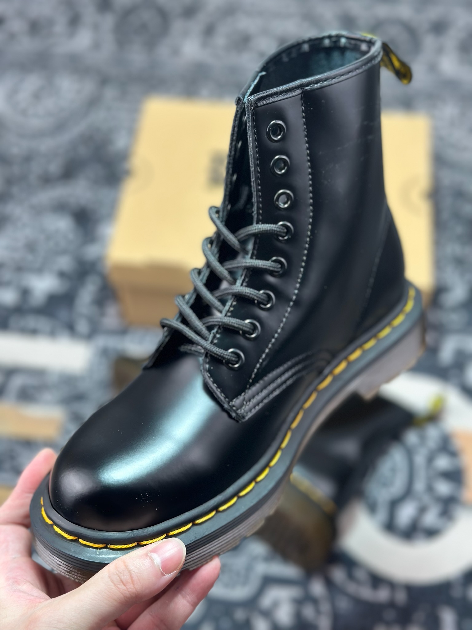 原厂级别 新货Dr.Martens 马汀博士经典款 马丁靴系列 哑光面 黑色硬皮