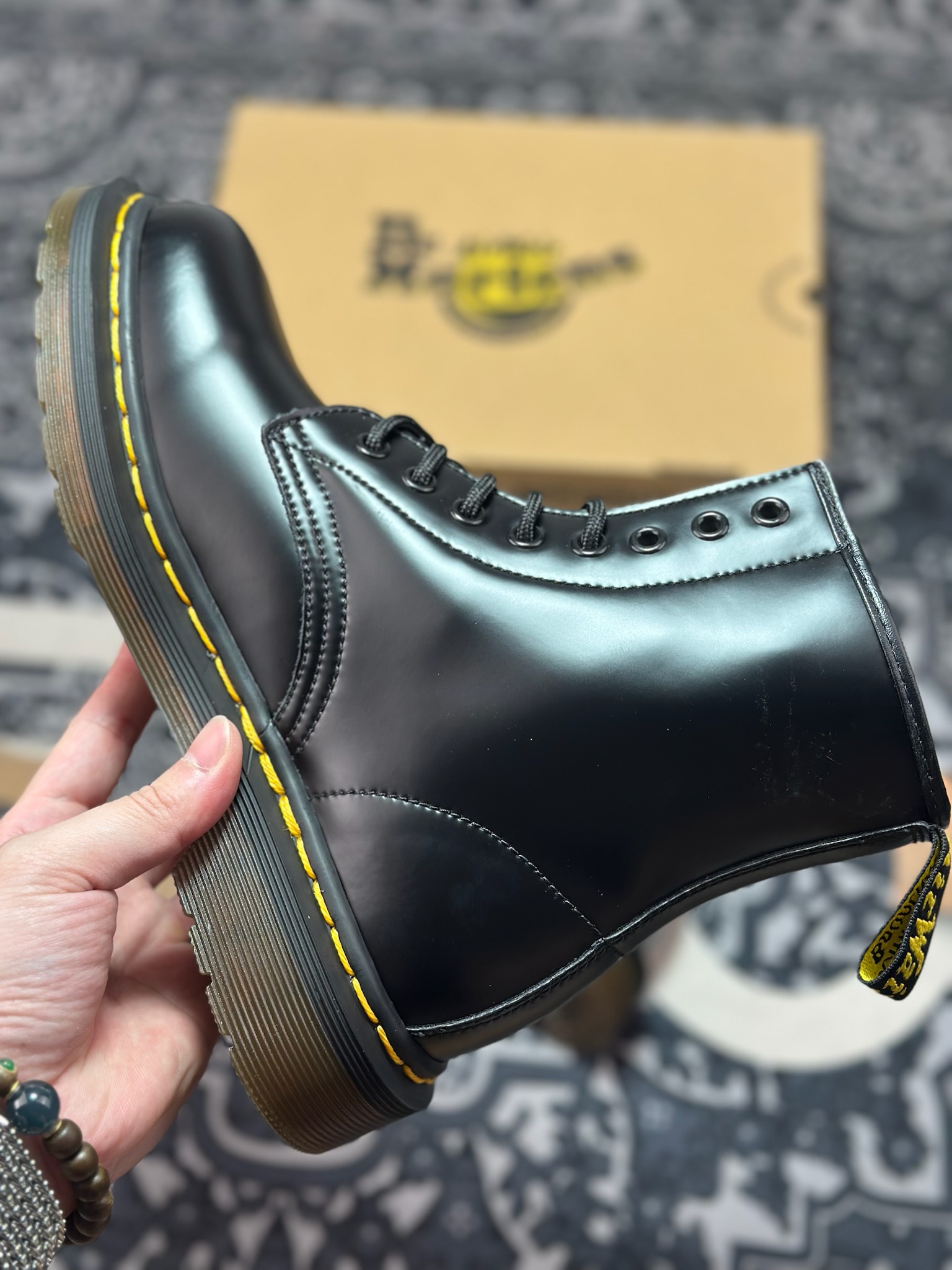 原厂级别 新货Dr.Martens 马汀博士经典款 马丁靴系列 哑光面 黑色硬皮