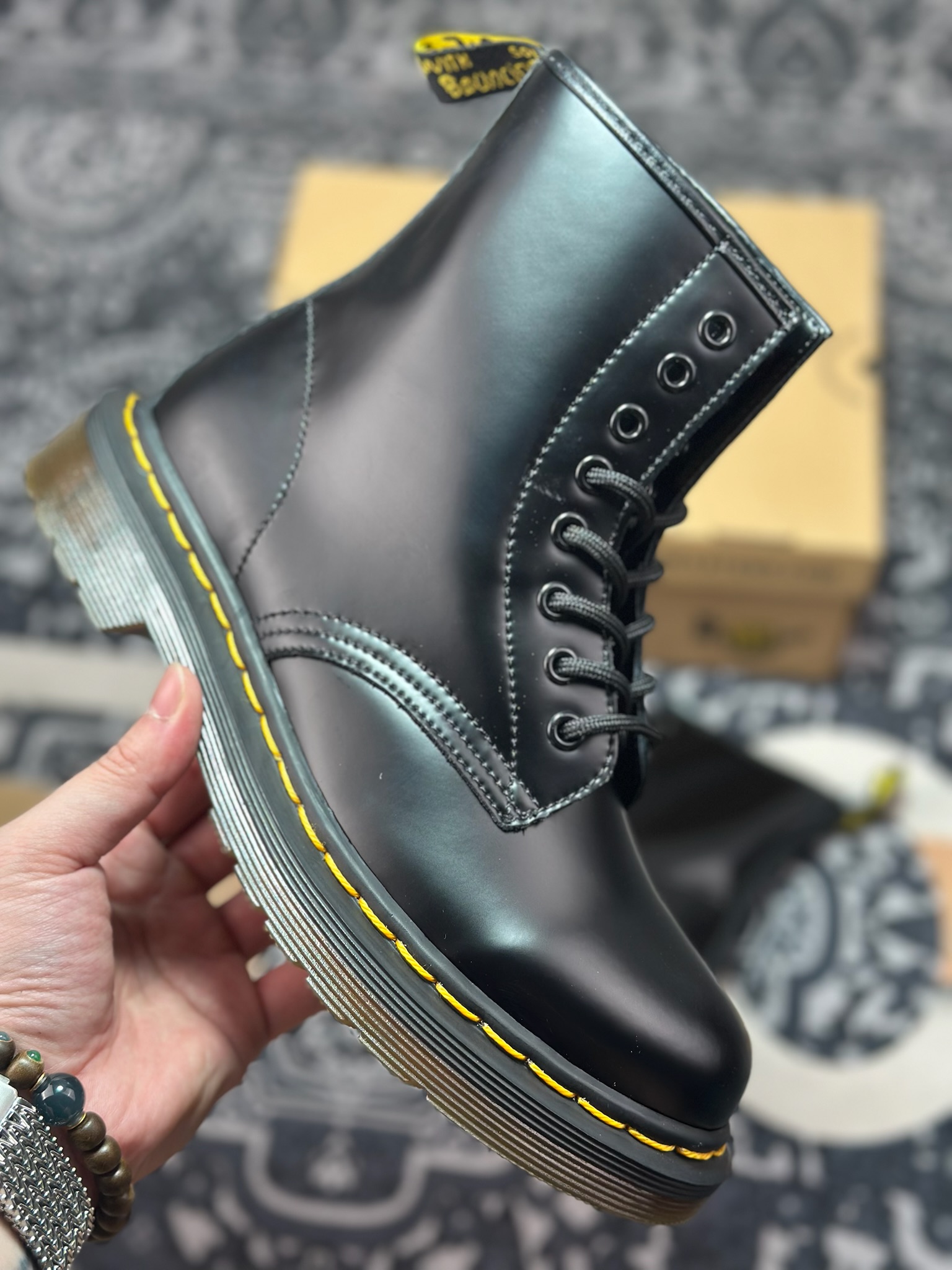 原厂级别 新货Dr.Martens 马汀博士经典款 马丁靴系列 哑光面 黑色硬皮