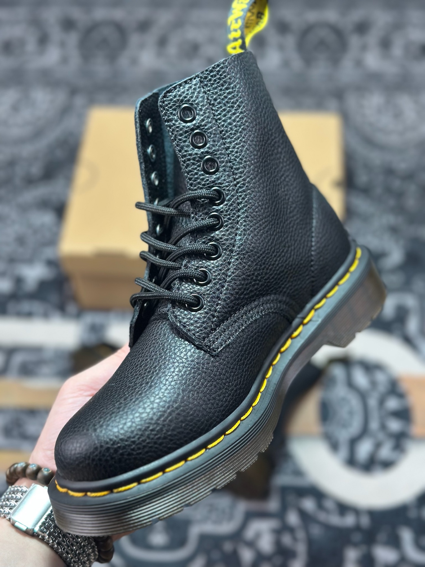 原厂级别 新货Dr.Martens 马汀博士经典款 马丁靴系列 黑色荔枝纹牛皮