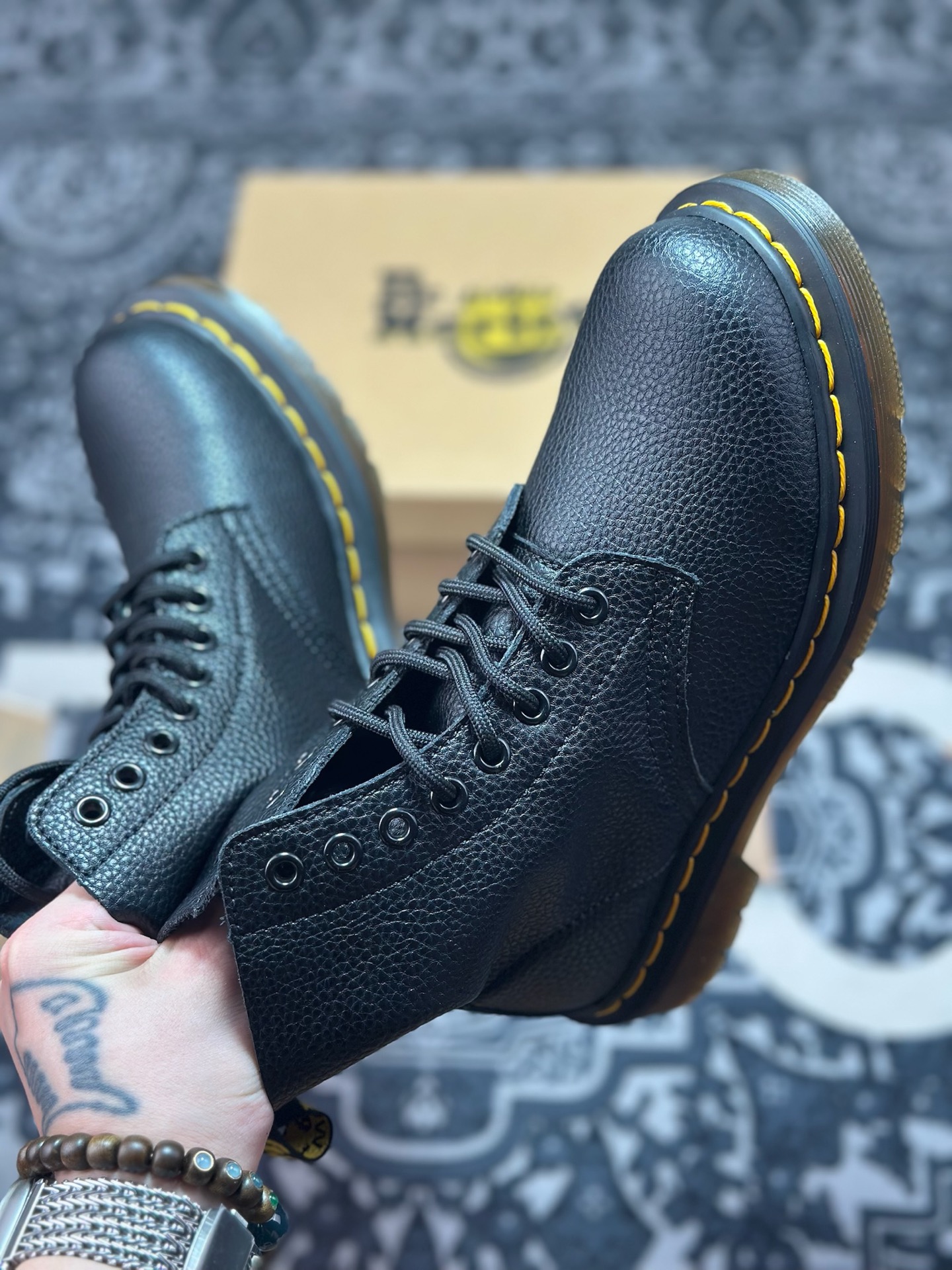 原厂级别 新货Dr.Martens 马汀博士经典款 马丁靴系列 黑色荔枝纹牛皮