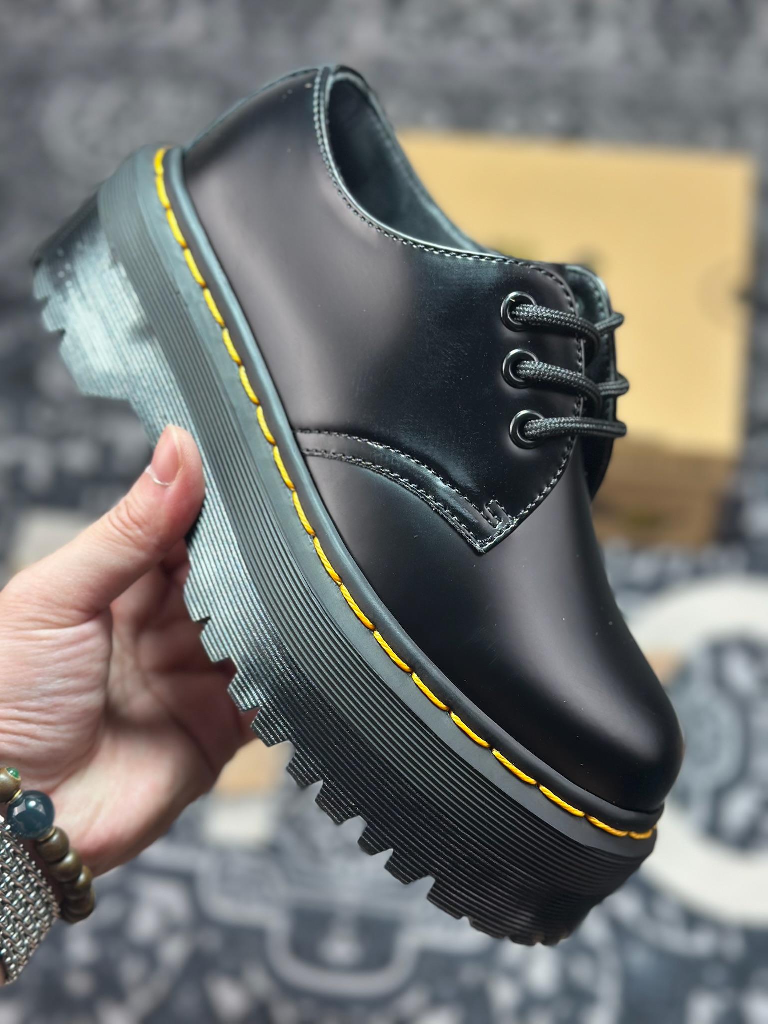 原厂级别 新货Dr.Martens 马汀博士经典款 厚底马丁靴系列 黑色硬皮