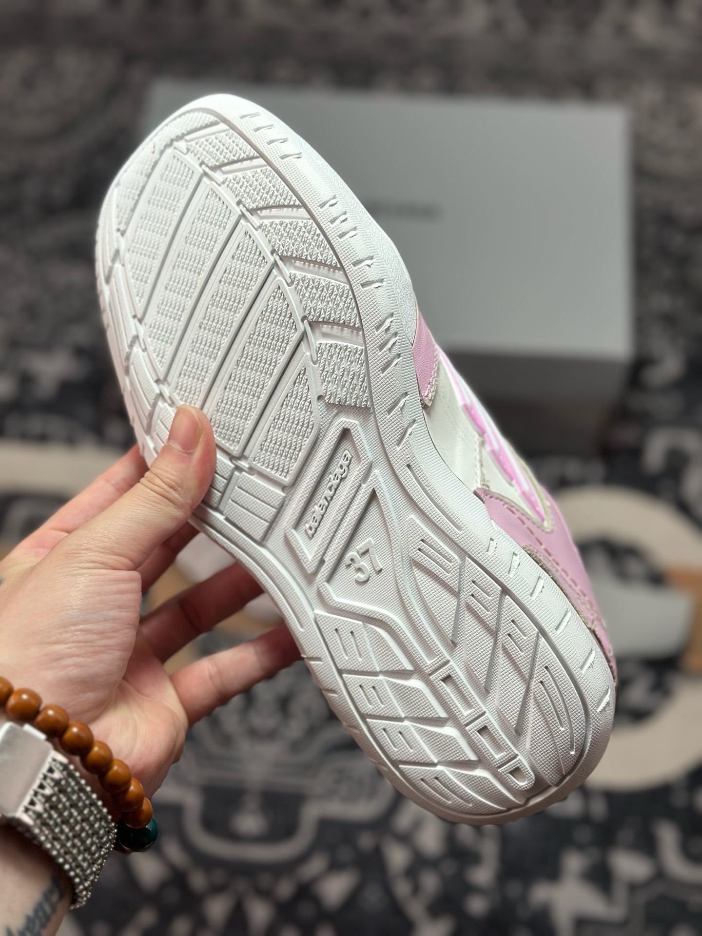 优选 原装级别 Balenciaga 巴黎世家 Hamptons 手工做旧款 牛皮革 复古圆头系带低帮休闲鞋