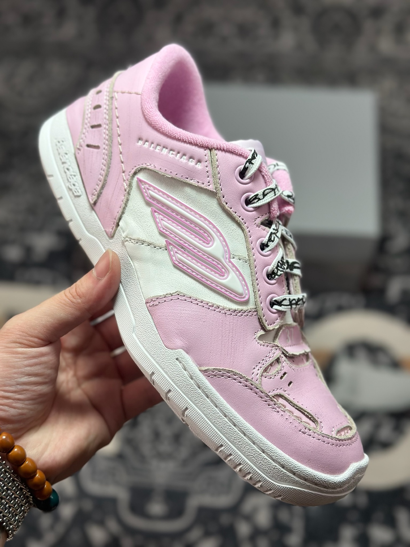 优选 原装级别 Balenciaga 巴黎世家 Hamptons 手工做旧款 牛皮革 复古圆头系带低帮休闲鞋