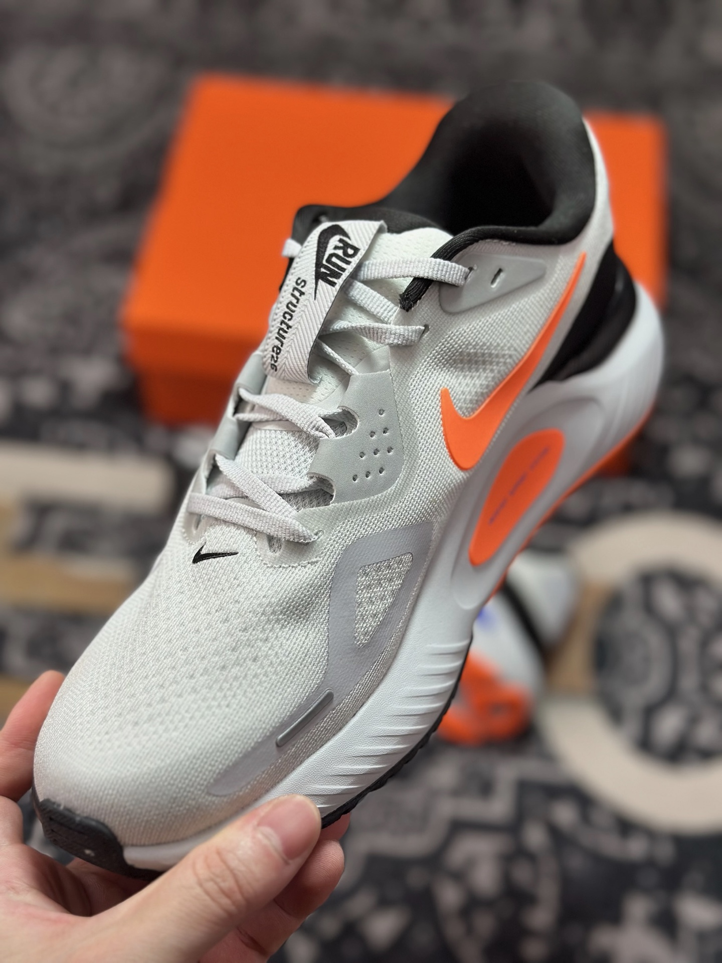 原厂级别NIKE STRUCTURE 26代登月系列网透面气 训跑练步鞋 HJ1102-004