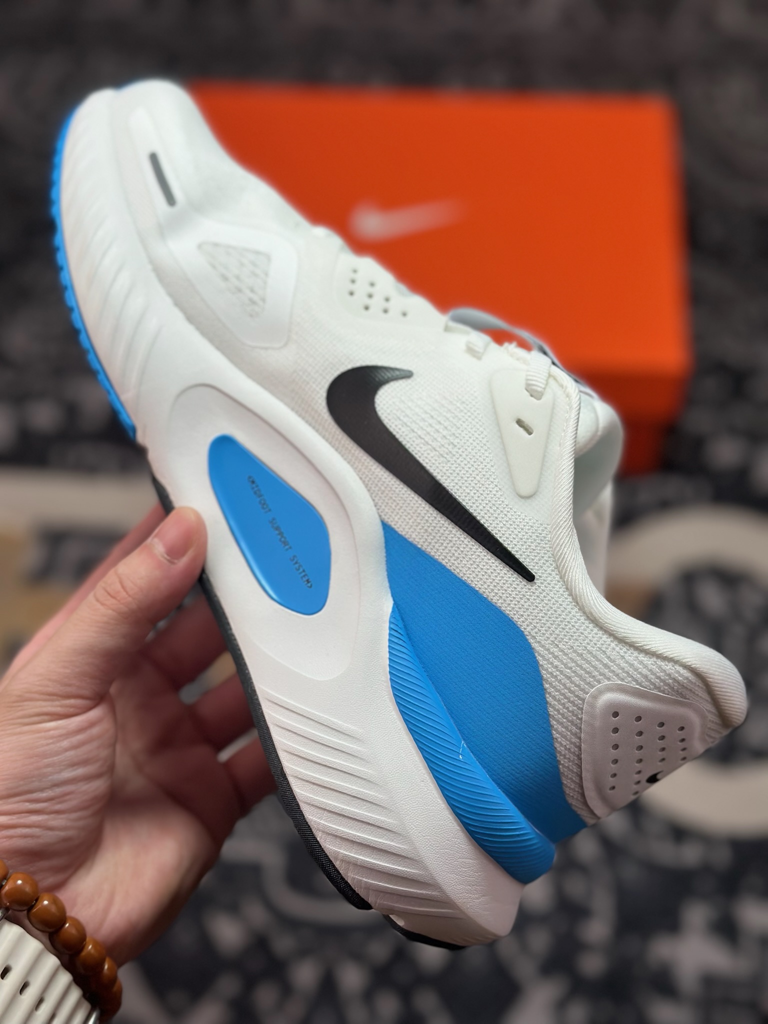 原厂级别NIKE STRUCTURE 26代登月系列网透面气 训跑练步鞋 HJ1102-002