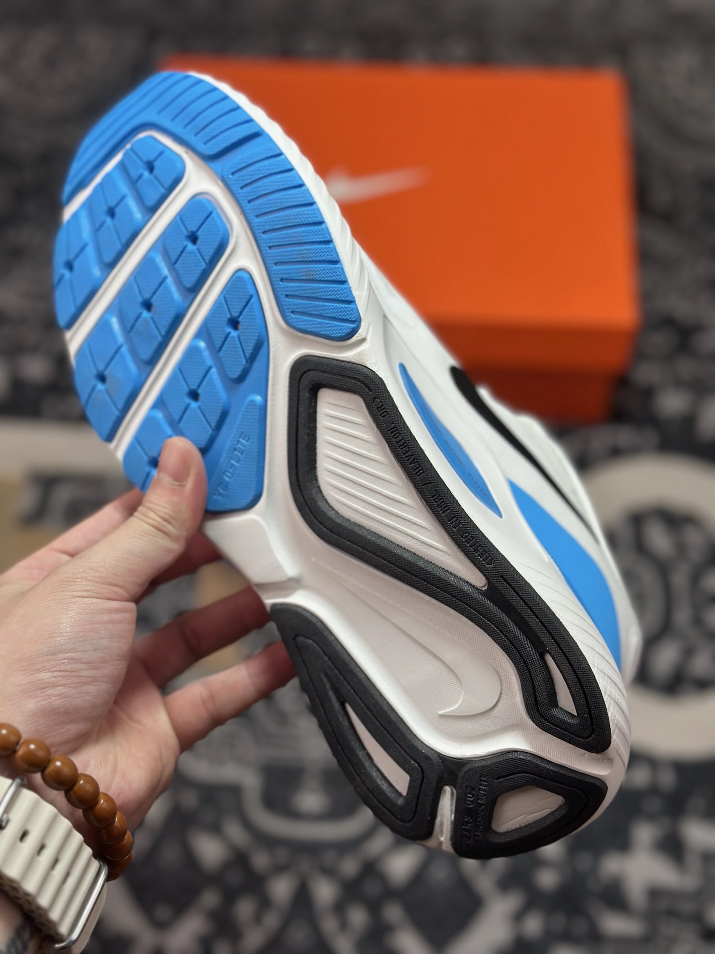 原厂级别NIKE STRUCTURE 26代登月系列网透面气 训跑练步鞋 HJ1102-002