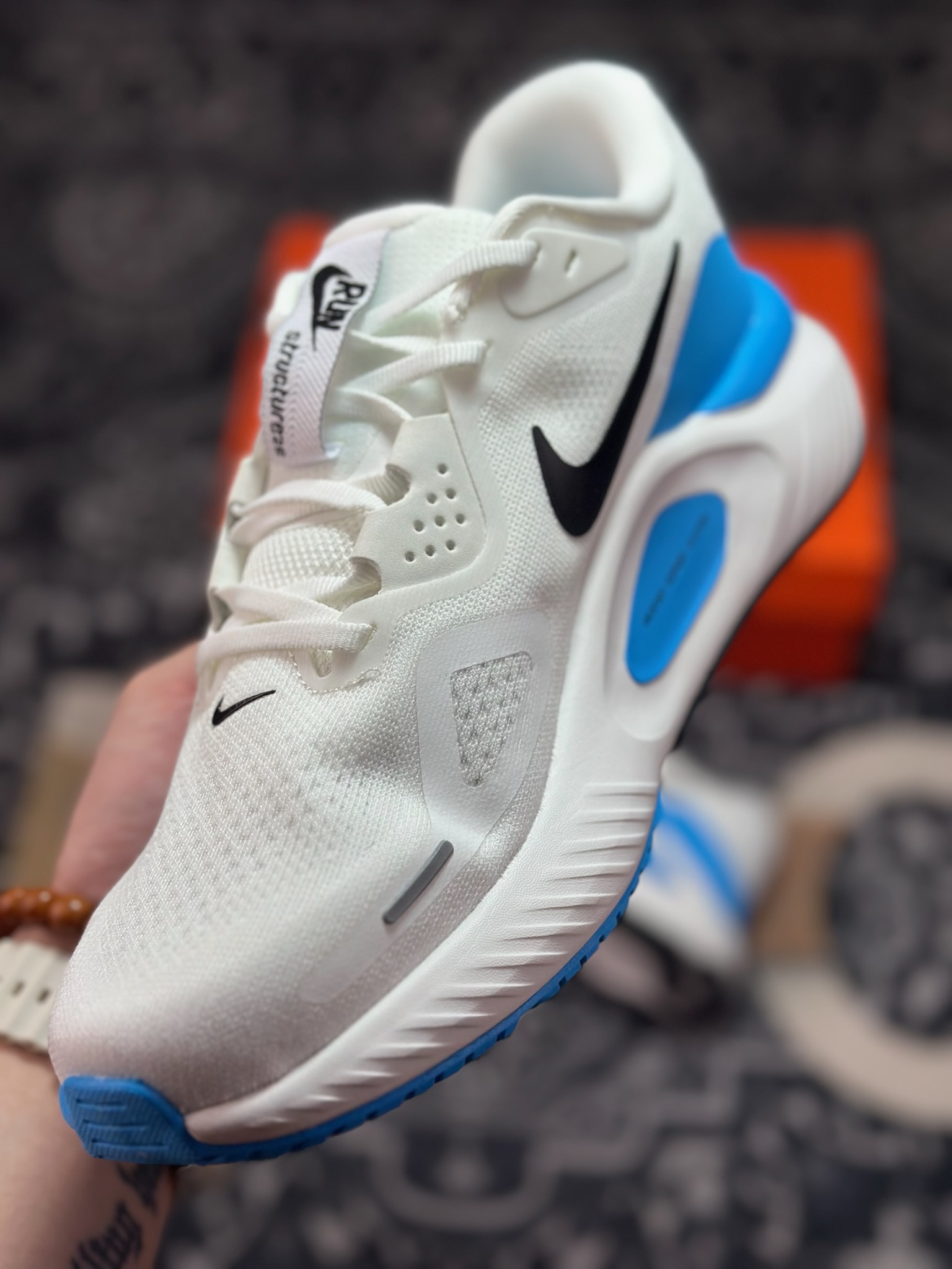 原厂级别NIKE STRUCTURE 26代登月系列网透面气 训跑练步鞋 HJ1102-002