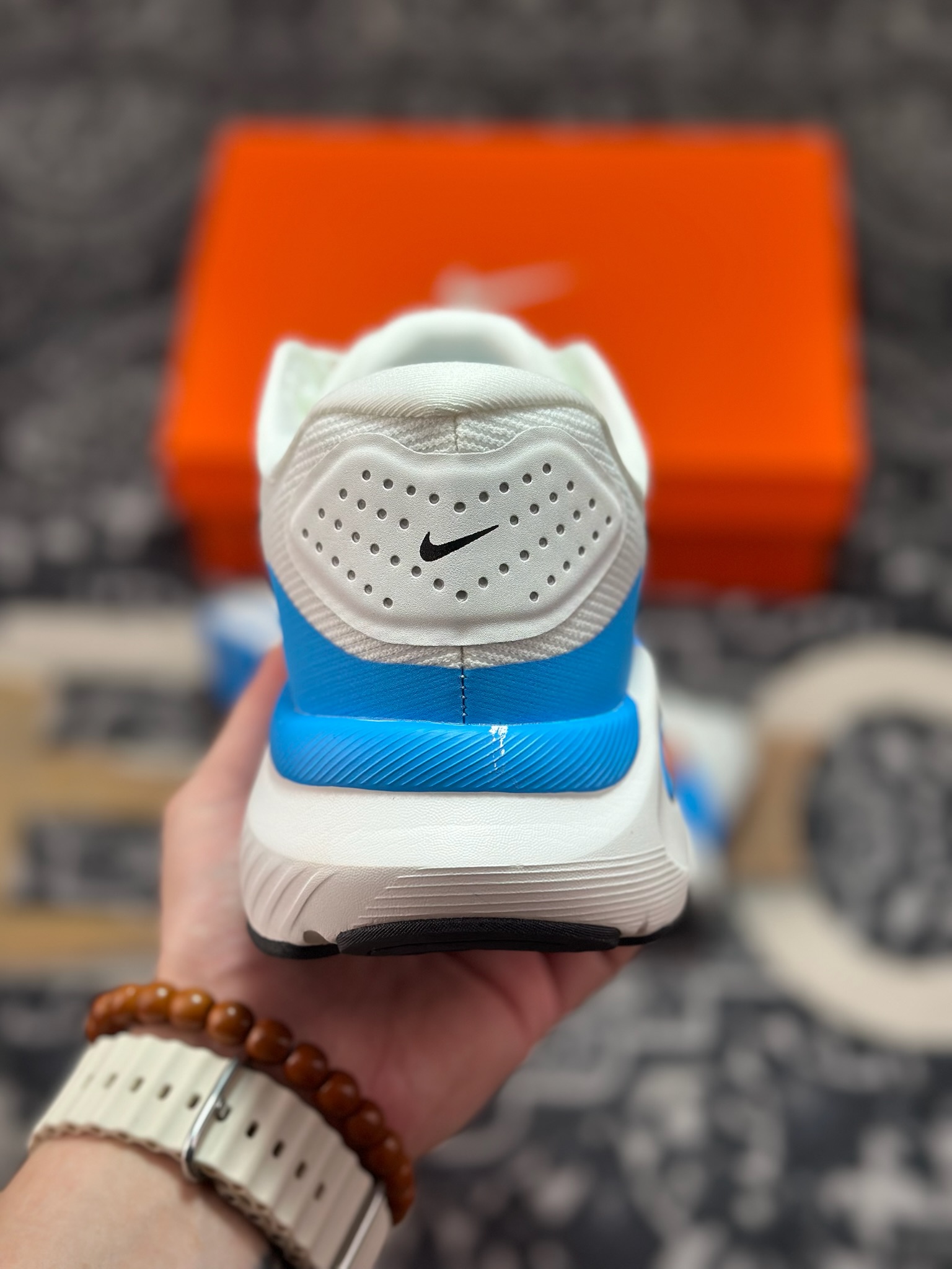 原厂级别NIKE STRUCTURE 26代登月系列网透面气 训跑练步鞋 HJ1102-002