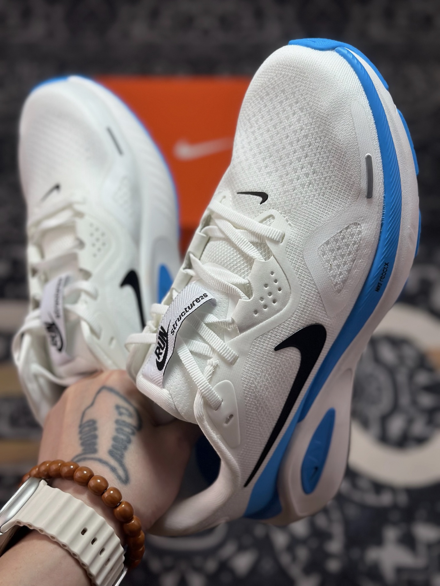 原厂级别NIKE STRUCTURE 26代登月系列网透面气 训跑练步鞋 HJ1102-002