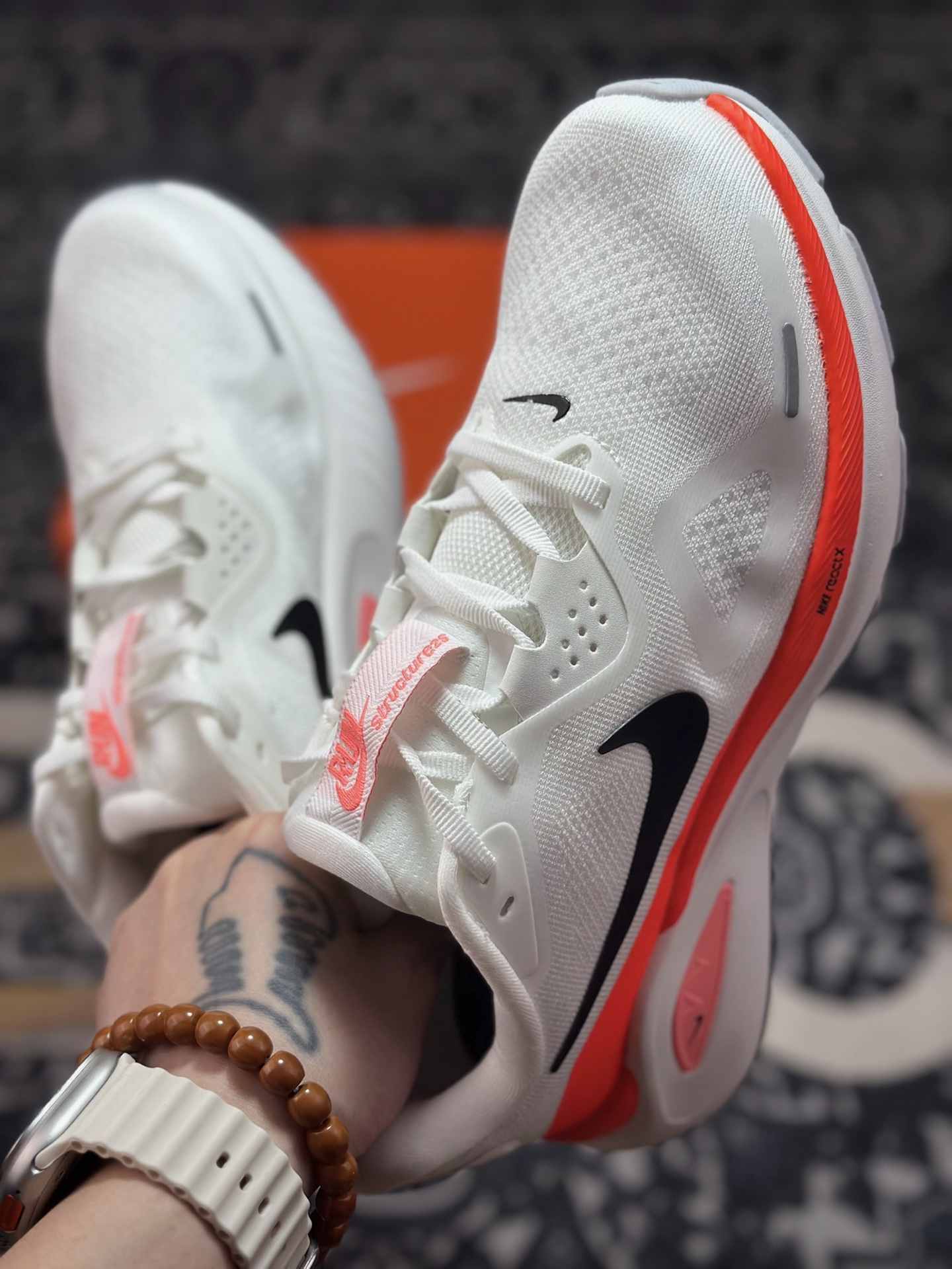 原厂级别NIKE STRUCTURE 26代登月系列网透面气 训跑练步鞋 HJ1102-102