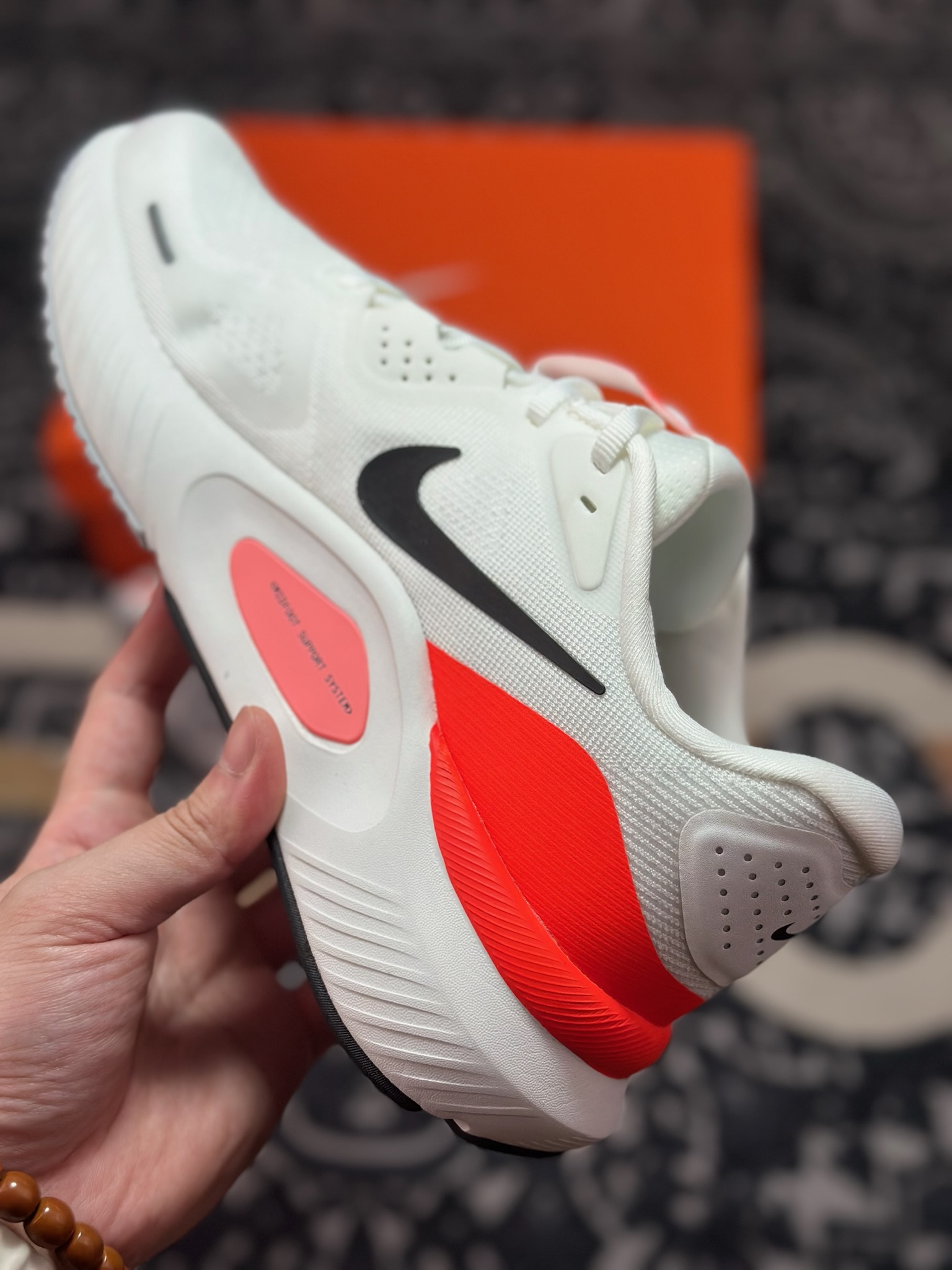 原厂级别NIKE STRUCTURE 26代登月系列网透面气 训跑练步鞋 HJ1102-102