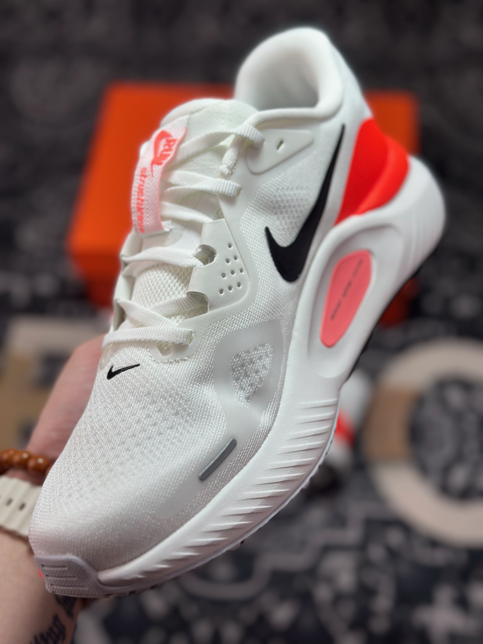 原厂级别NIKE STRUCTURE 26代登月系列网透面气 训跑练步鞋 HJ1102-102