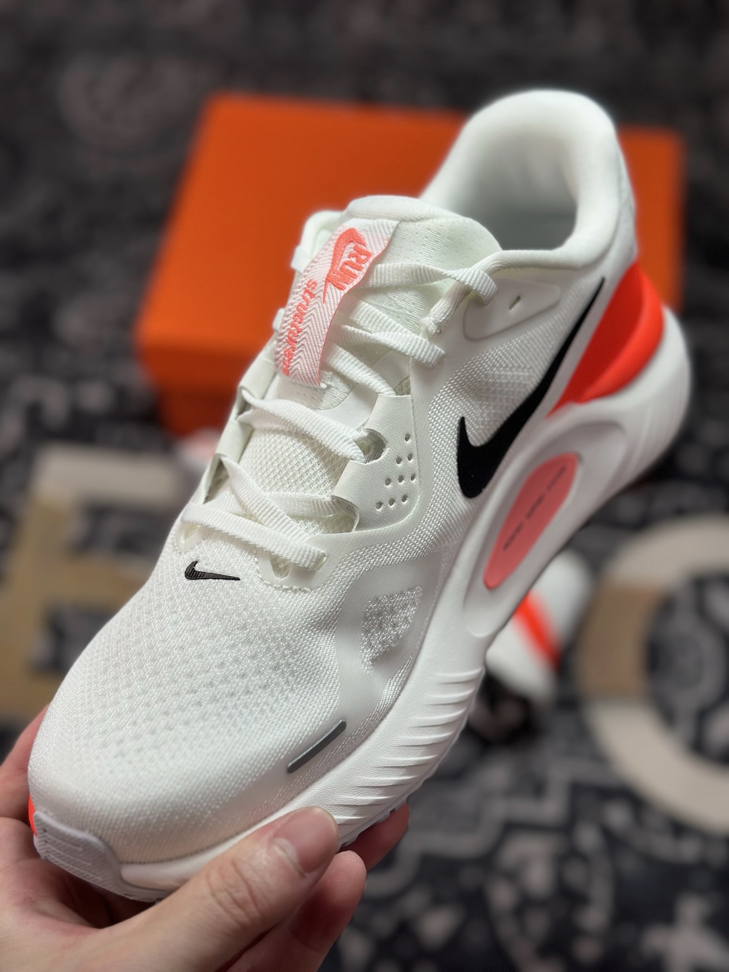 原厂级别NIKE STRUCTURE 26代登月系列网透面气 训跑练步鞋 HJ1102-102