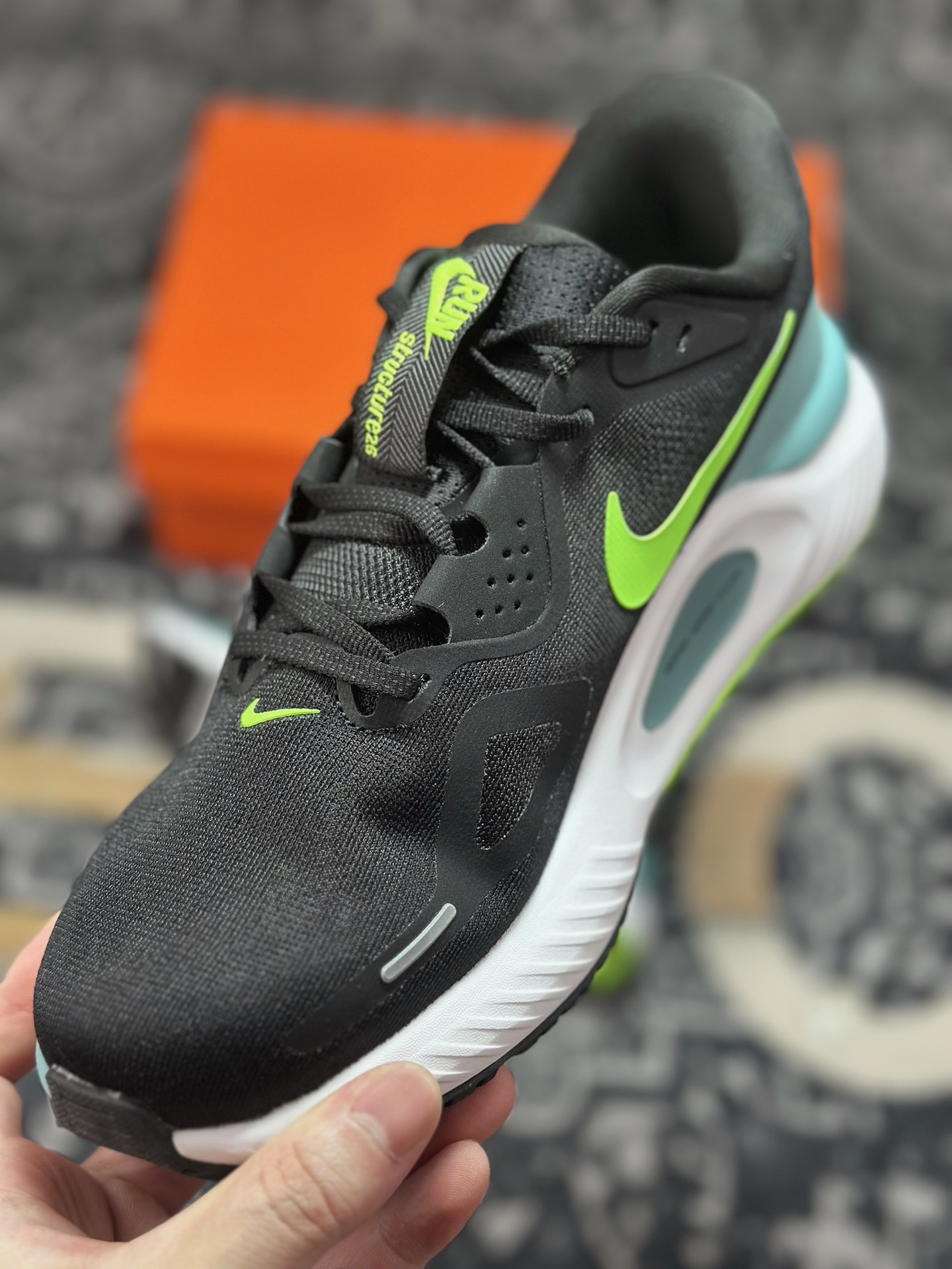 原厂级别NIKE STRUCTURE 26代登月系列网透面气 训跑练步鞋 HJ1102-008