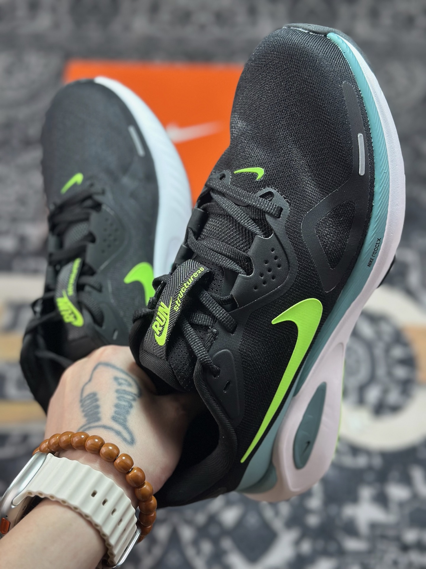 原厂级别NIKE STRUCTURE 26代登月系列网透面气 训跑练步鞋 HJ1102-008