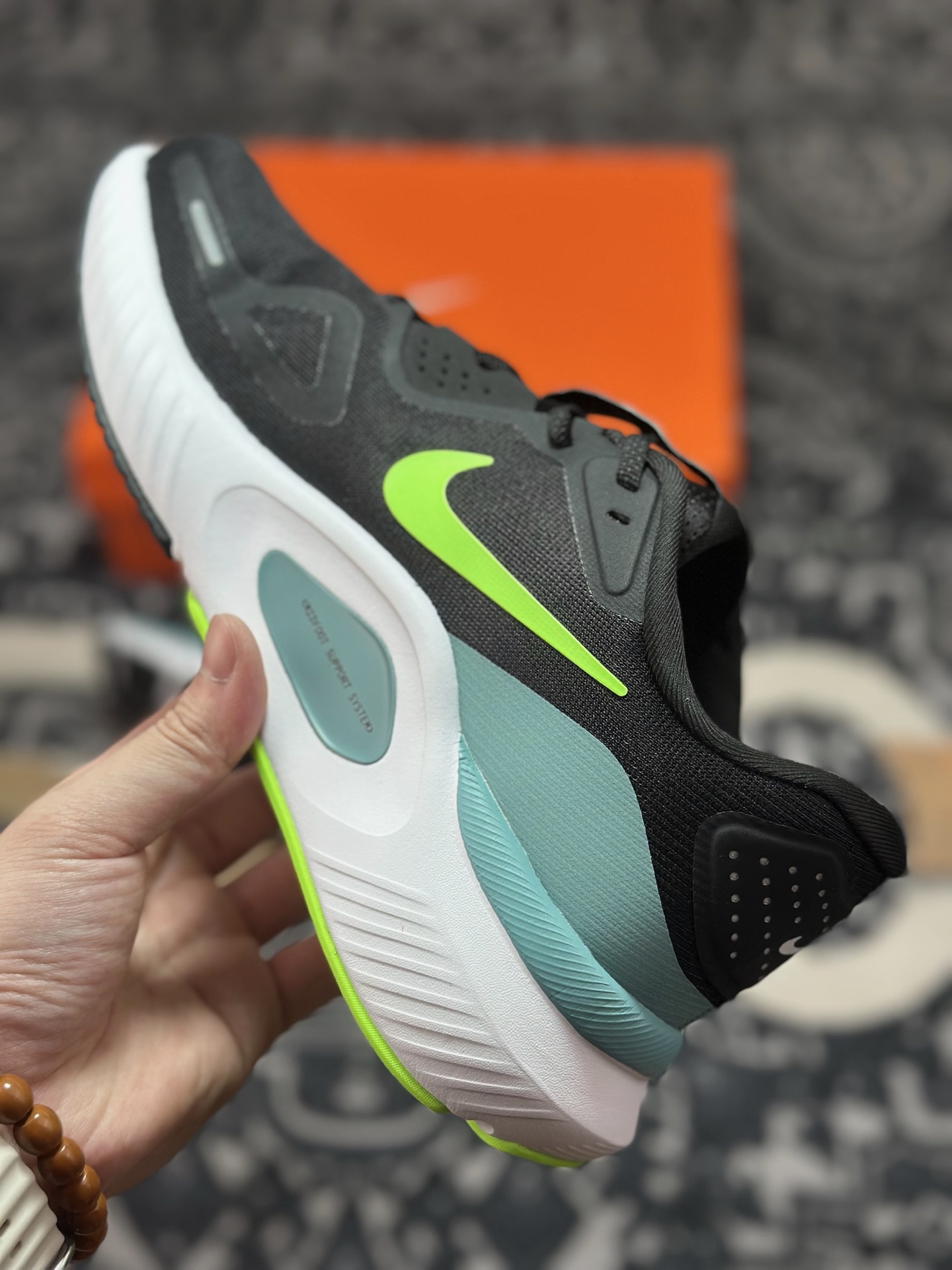 原厂级别NIKE STRUCTURE 26代登月系列网透面气 训跑练步鞋 HJ1102-008