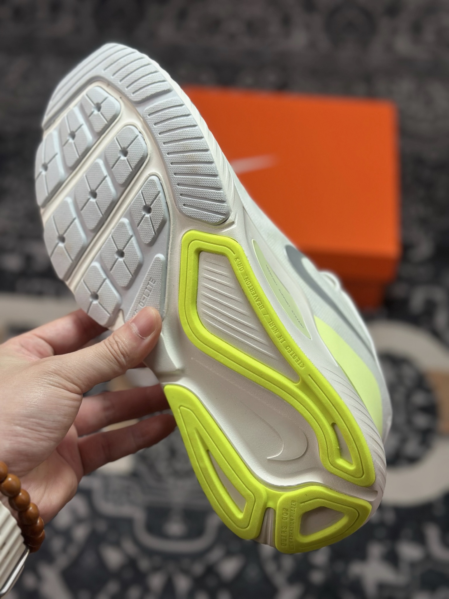 原厂级别NIKE STRUCTURE 26代登月系列网透面气 训跑练步鞋 HJ1101-103