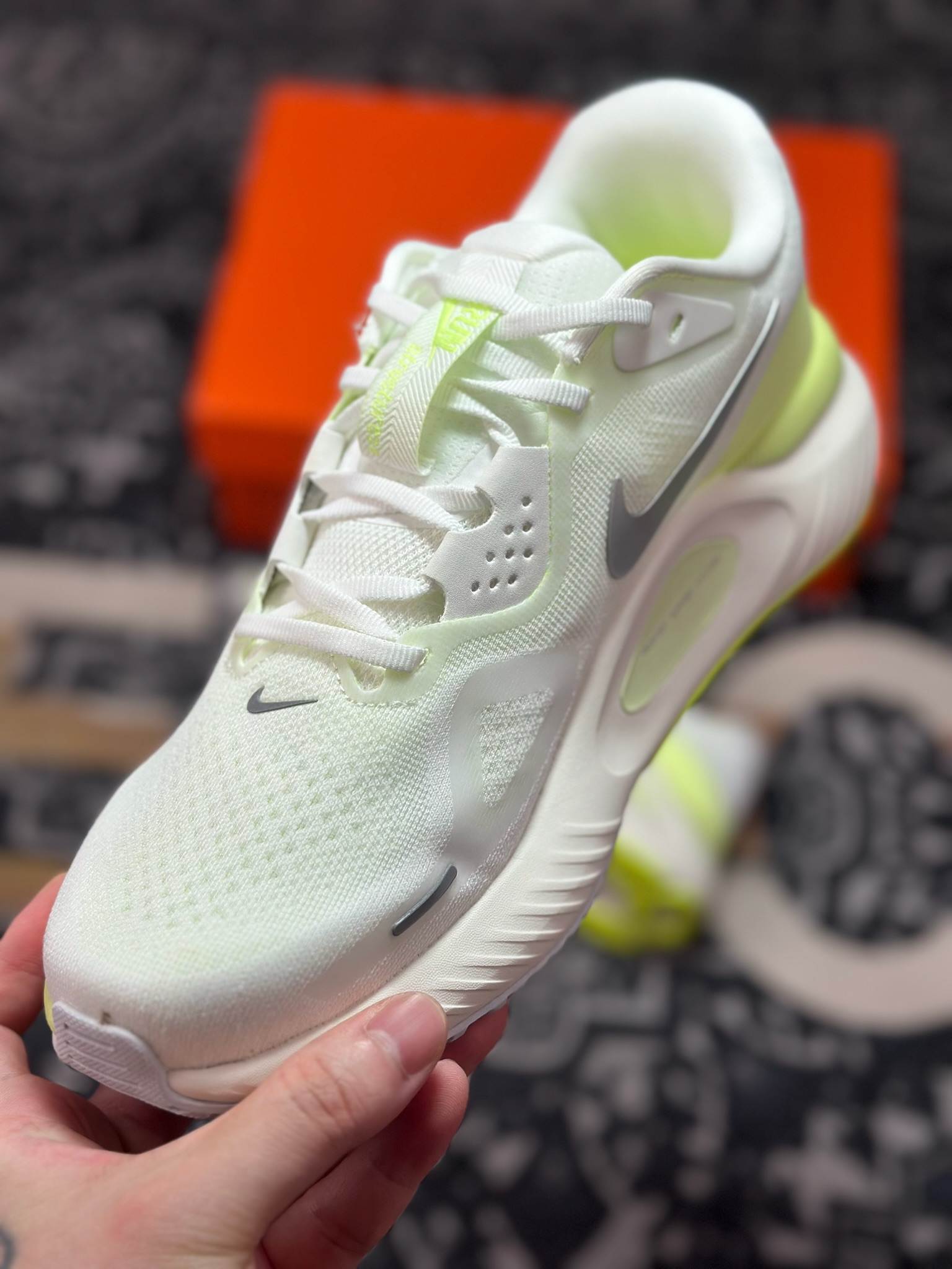 原厂级别NIKE STRUCTURE 26代登月系列网透面气 训跑练步鞋 HJ1101-103