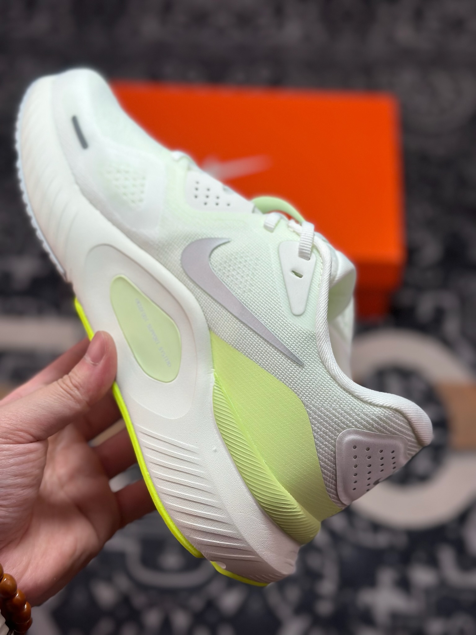 原厂级别NIKE STRUCTURE 26代登月系列网透面气 训跑练步鞋 HJ1101-103