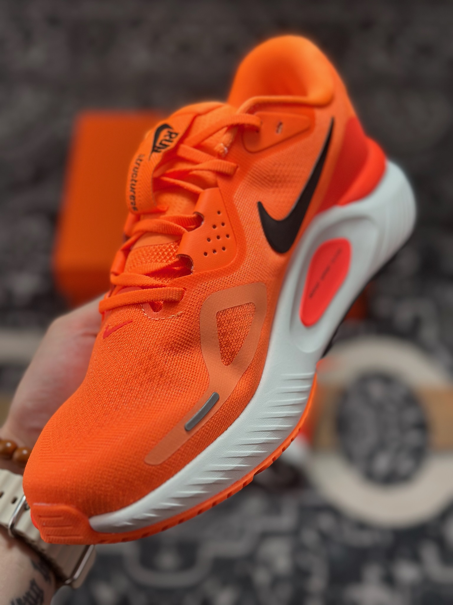 原厂级别NIKE STRUCTURE 26代登月系列网透面气 训跑练步鞋 HJ1102-800