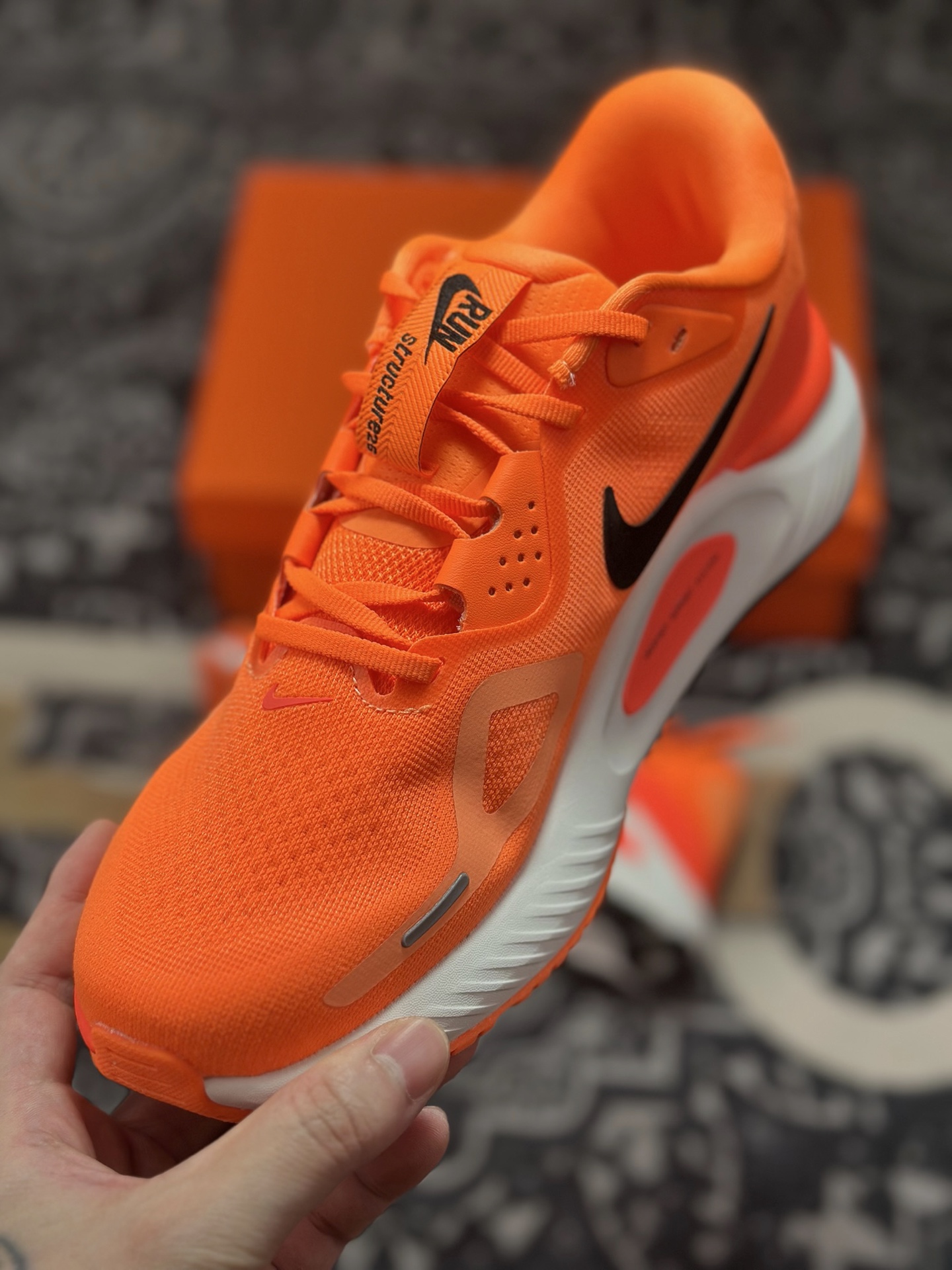 原厂级别NIKE STRUCTURE 26代登月系列网透面气 训跑练步鞋 HJ1102-800