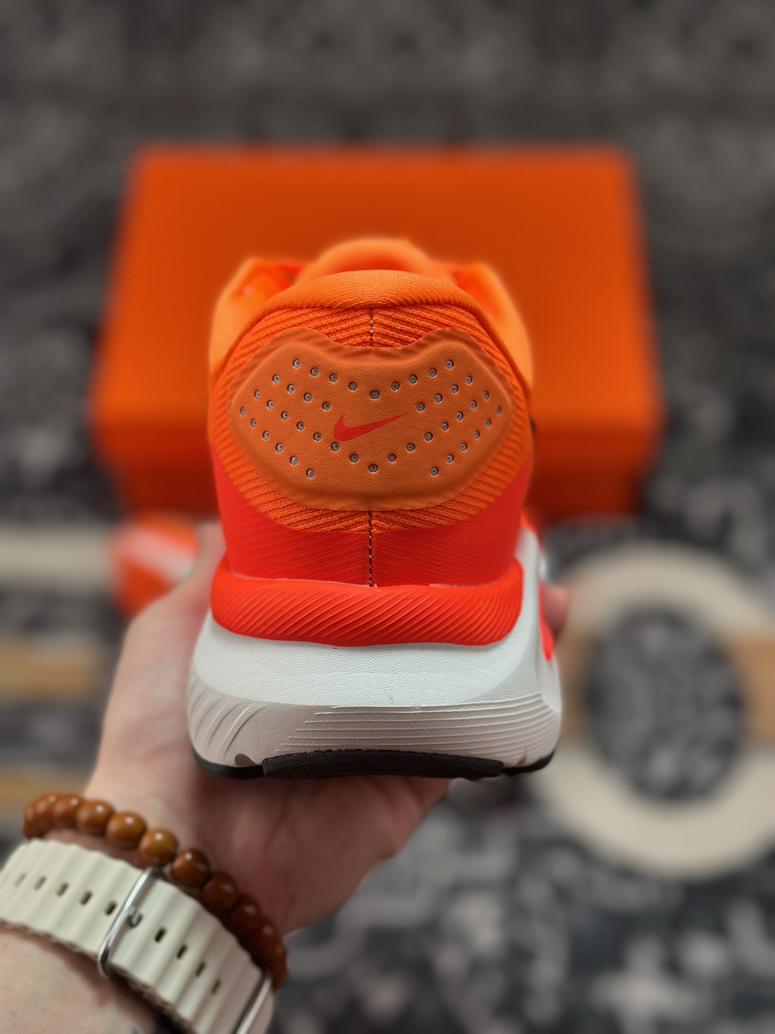 原厂级别NIKE STRUCTURE 26代登月系列网透面气 训跑练步鞋 HJ1102-800