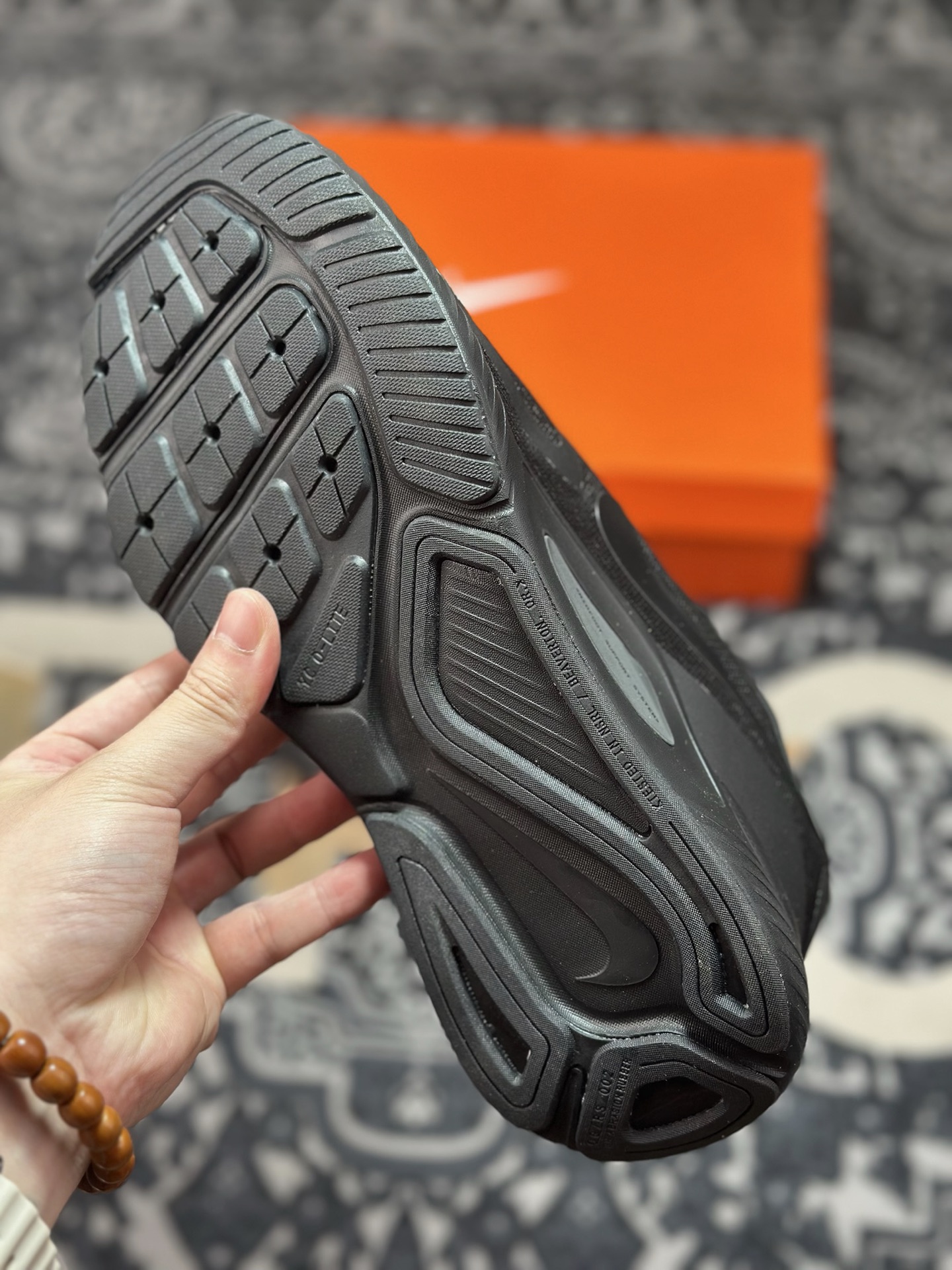 原厂级别NIKE STRUCTURE 26代登月系列网透面气 训跑练步鞋 HJ1102-001