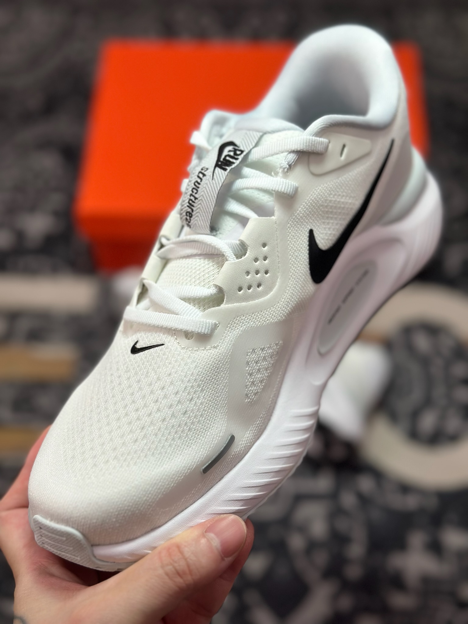 原厂级别NIKE STRUCTURE 26代登月系列网透面气 训跑练步鞋 HJ1102-100