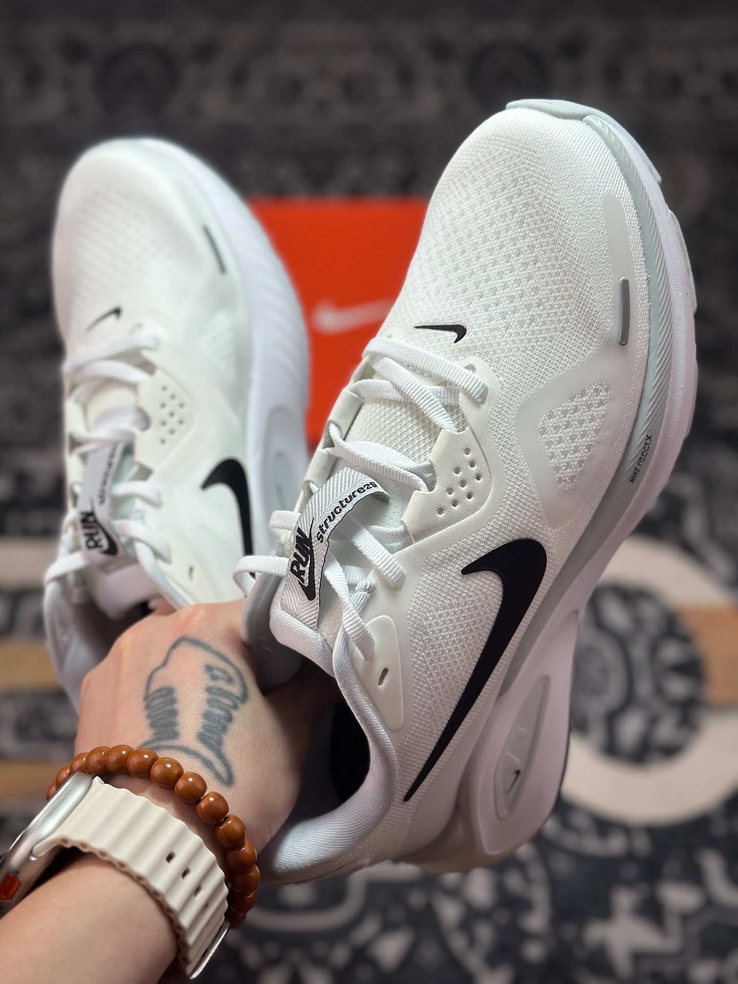 原厂级别NIKE STRUCTURE 26代登月系列网透面气 训跑练步鞋 HJ1102-100