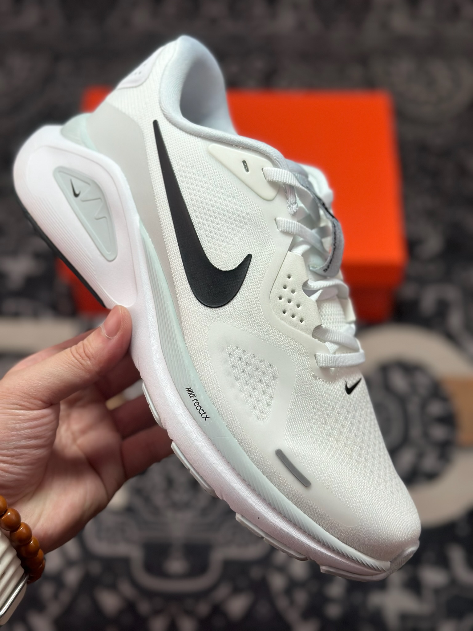 原厂级别NIKE STRUCTURE 26代登月系列网透面气 训跑练步鞋 HJ1102-100