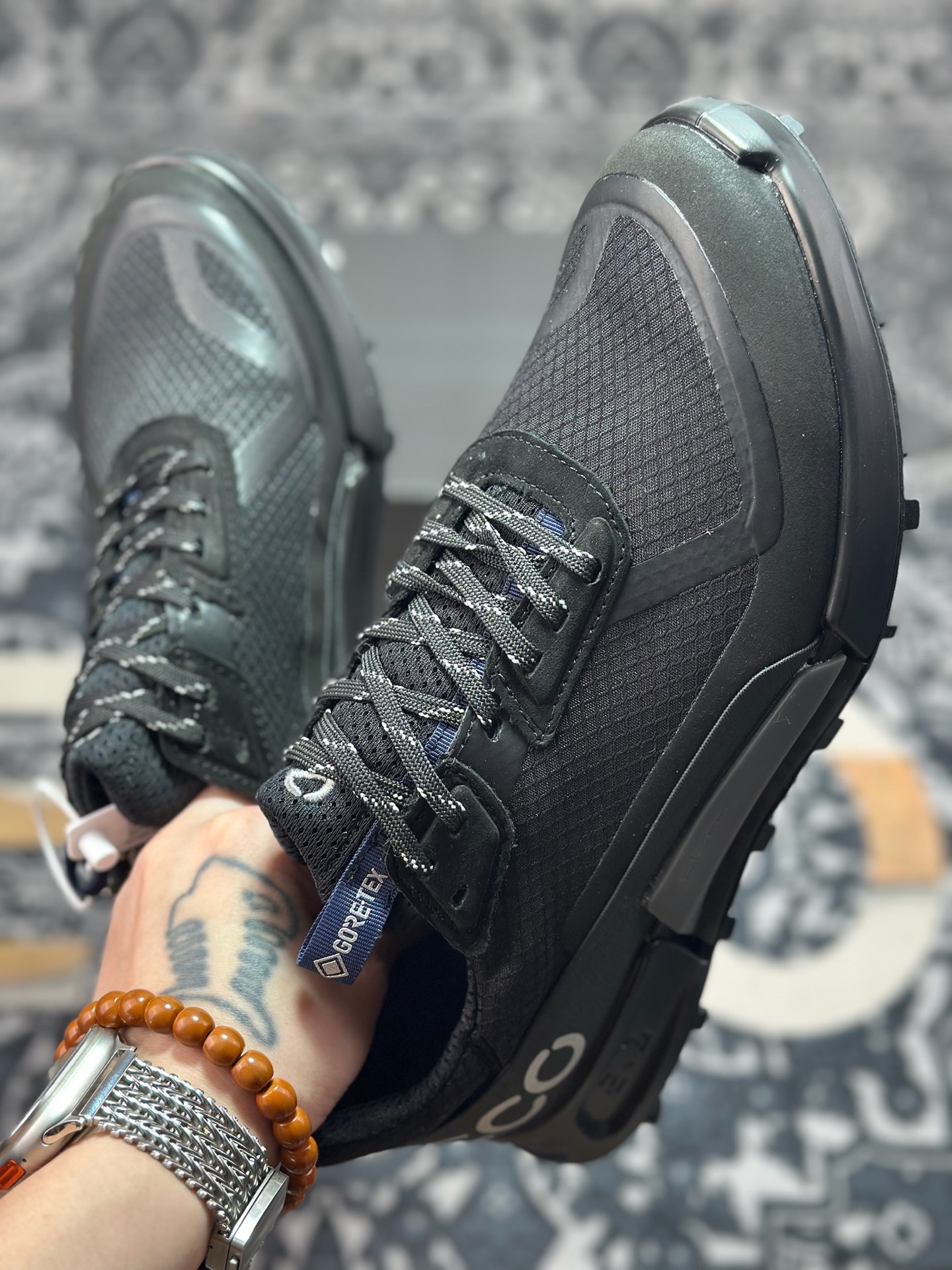 原装级别 ECCO爱步休闲运动鞋男 防水透气跑步鞋