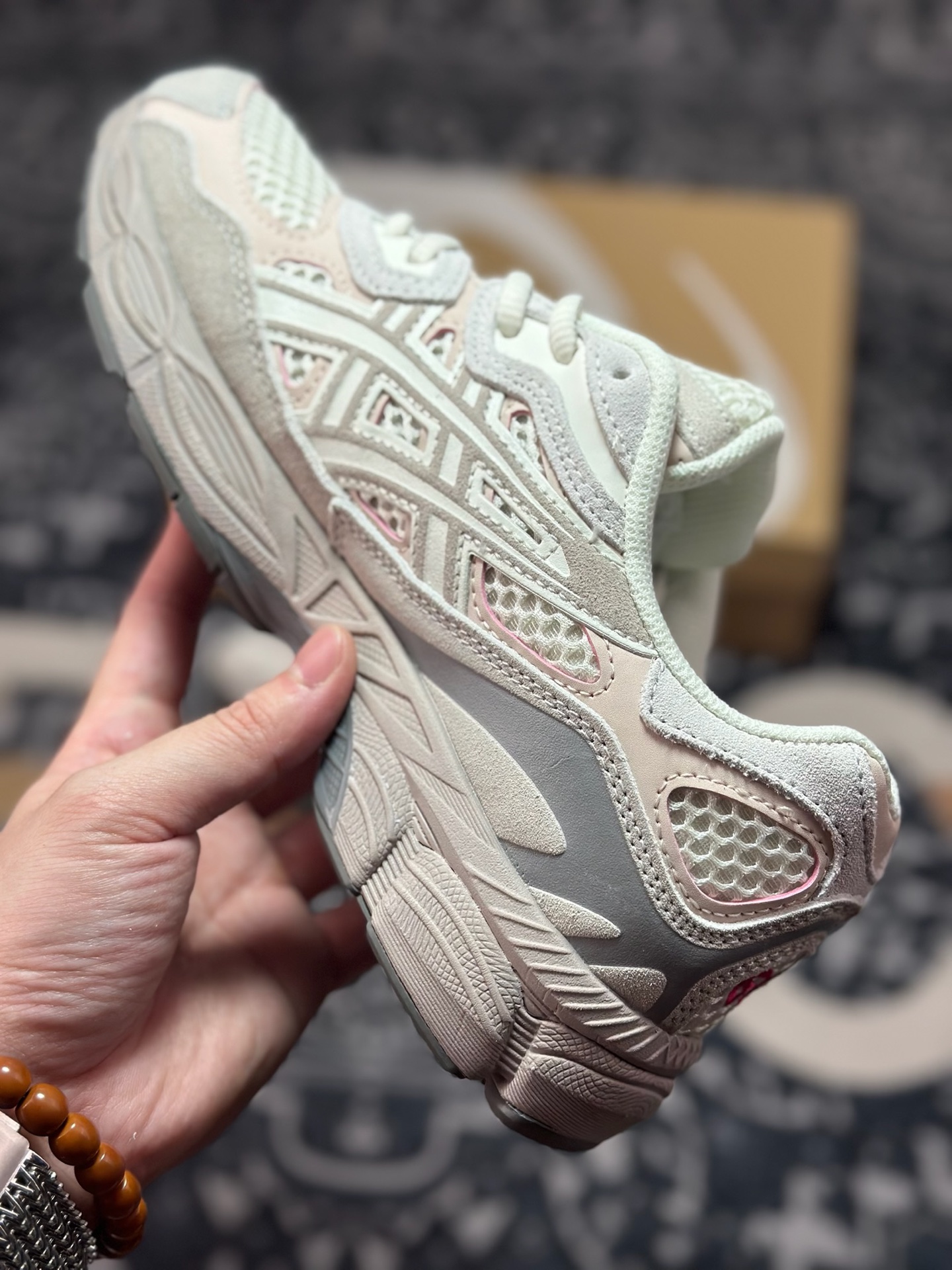 亚瑟士/Asics Gel-NYC 系列低帮复古休闲运动慢跑鞋“沙米灰玫红”1203A372-100
