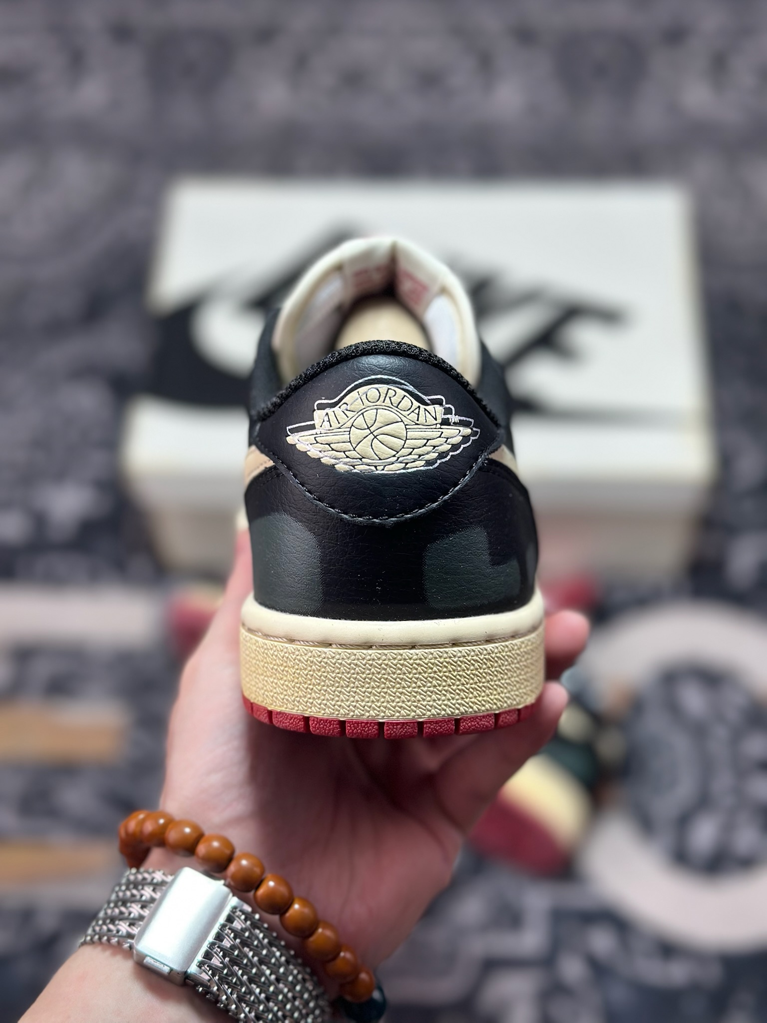 原装级别 Nigel Sylvester x Air Jordan 1 Low 做旧黑红 IB8958-001