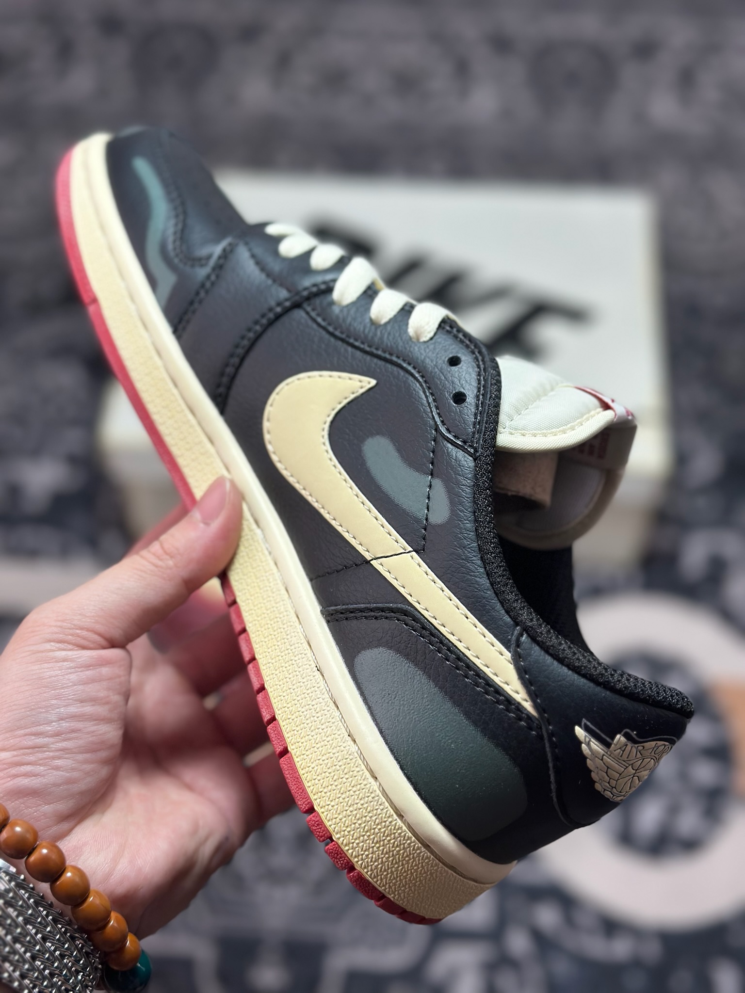 原装级别 Nigel Sylvester x Air Jordan 1 Low 做旧黑红 IB8958-001