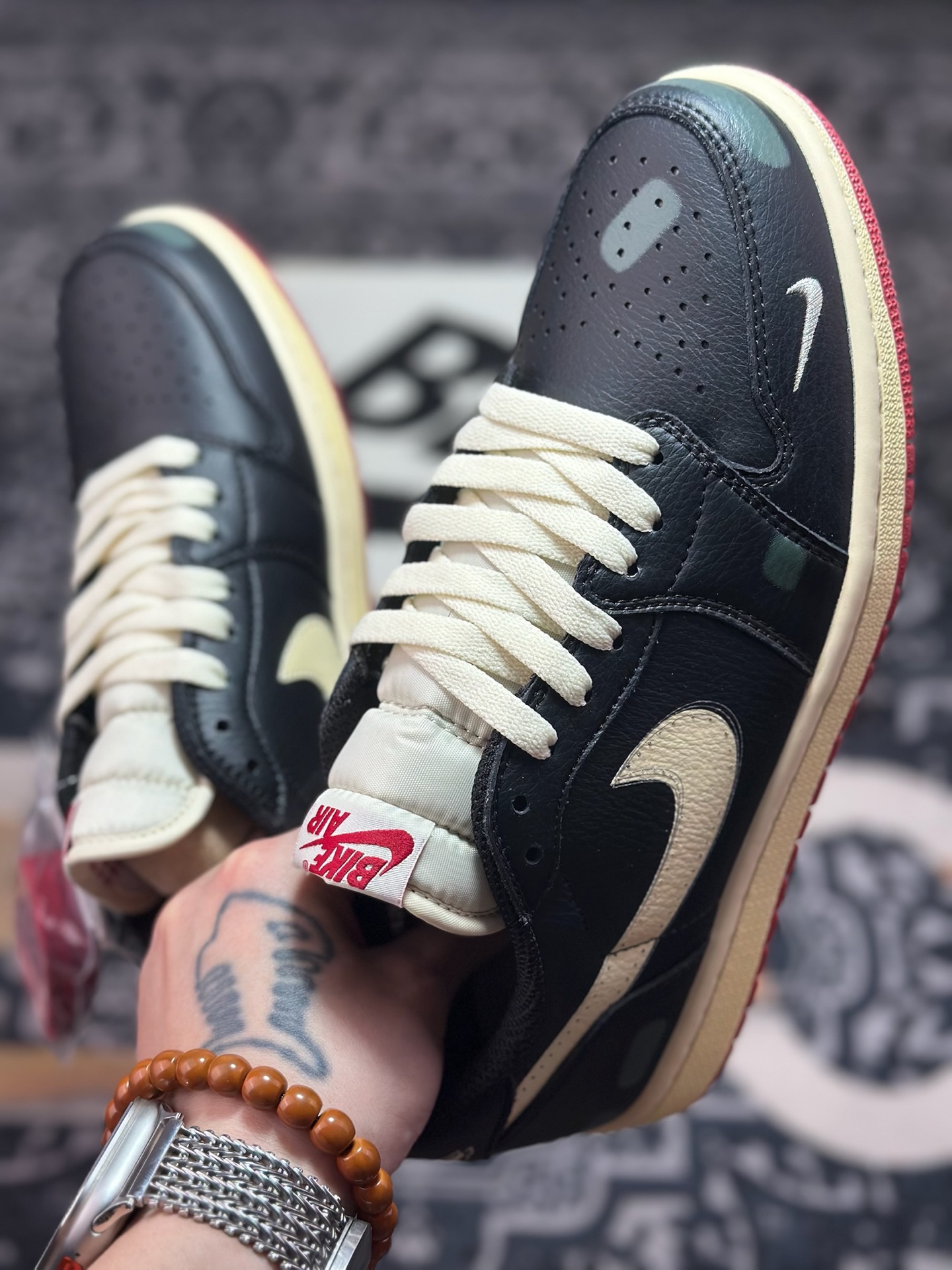 原装级别 Nigel Sylvester x Air Jordan 1 Low 做旧黑红 IB8958-001