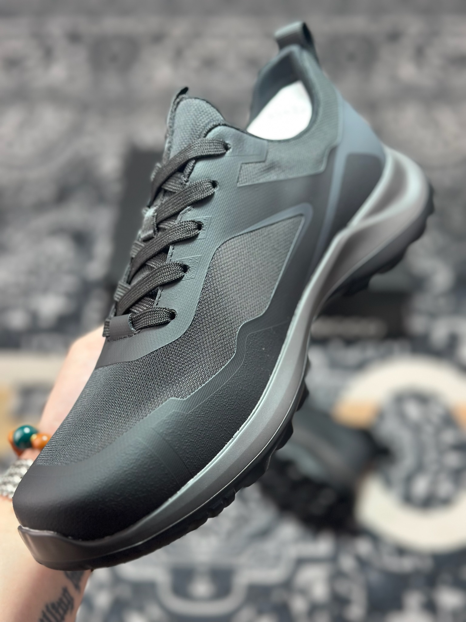 原装级别 ECCO爱步男款运动鞋 户外防水透气防滑复古跑鞋时尚拼接徒步鞋