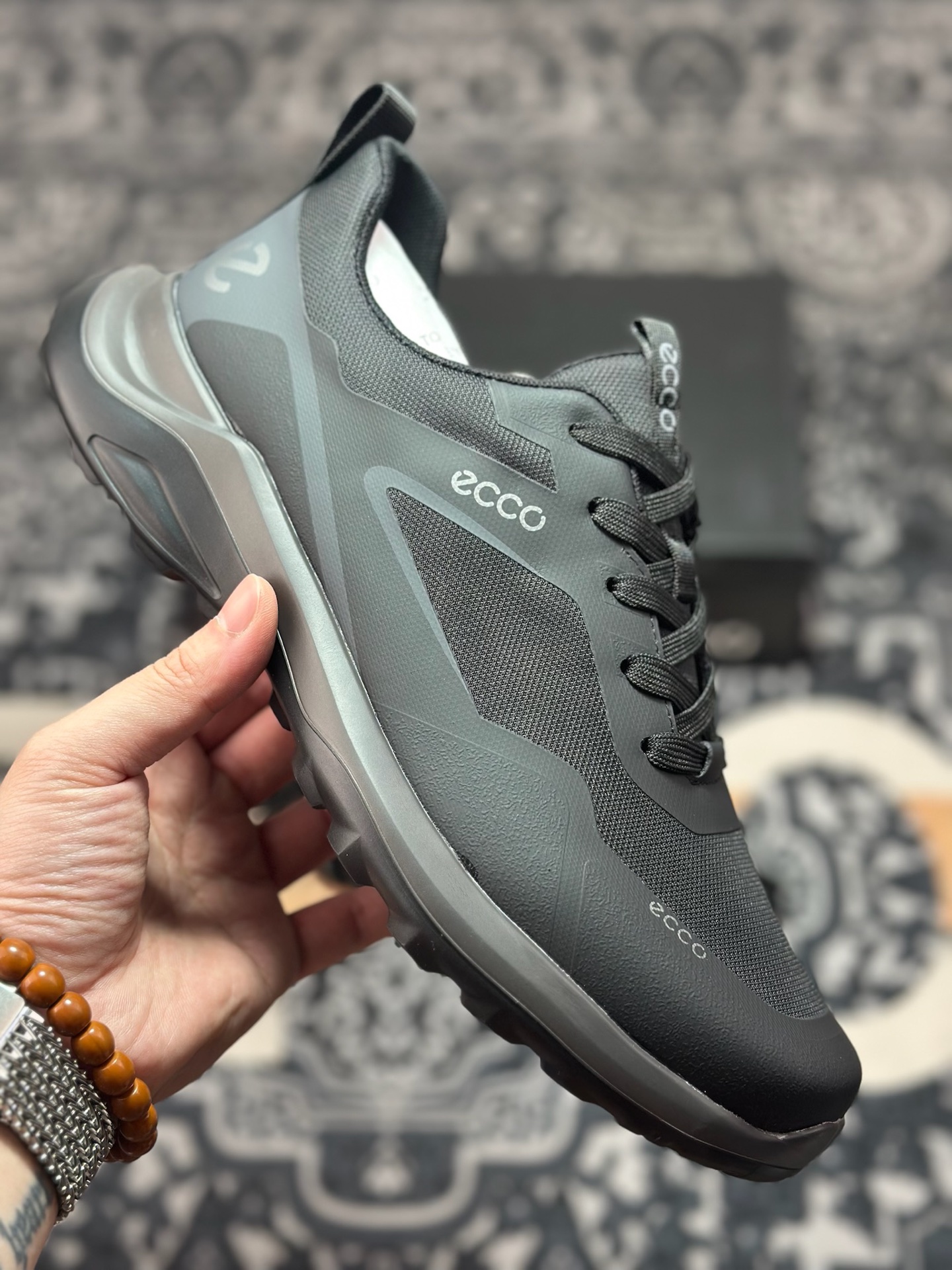 原装级别 ECCO爱步男款运动鞋 户外防水透气防滑复古跑鞋时尚拼接徒步鞋