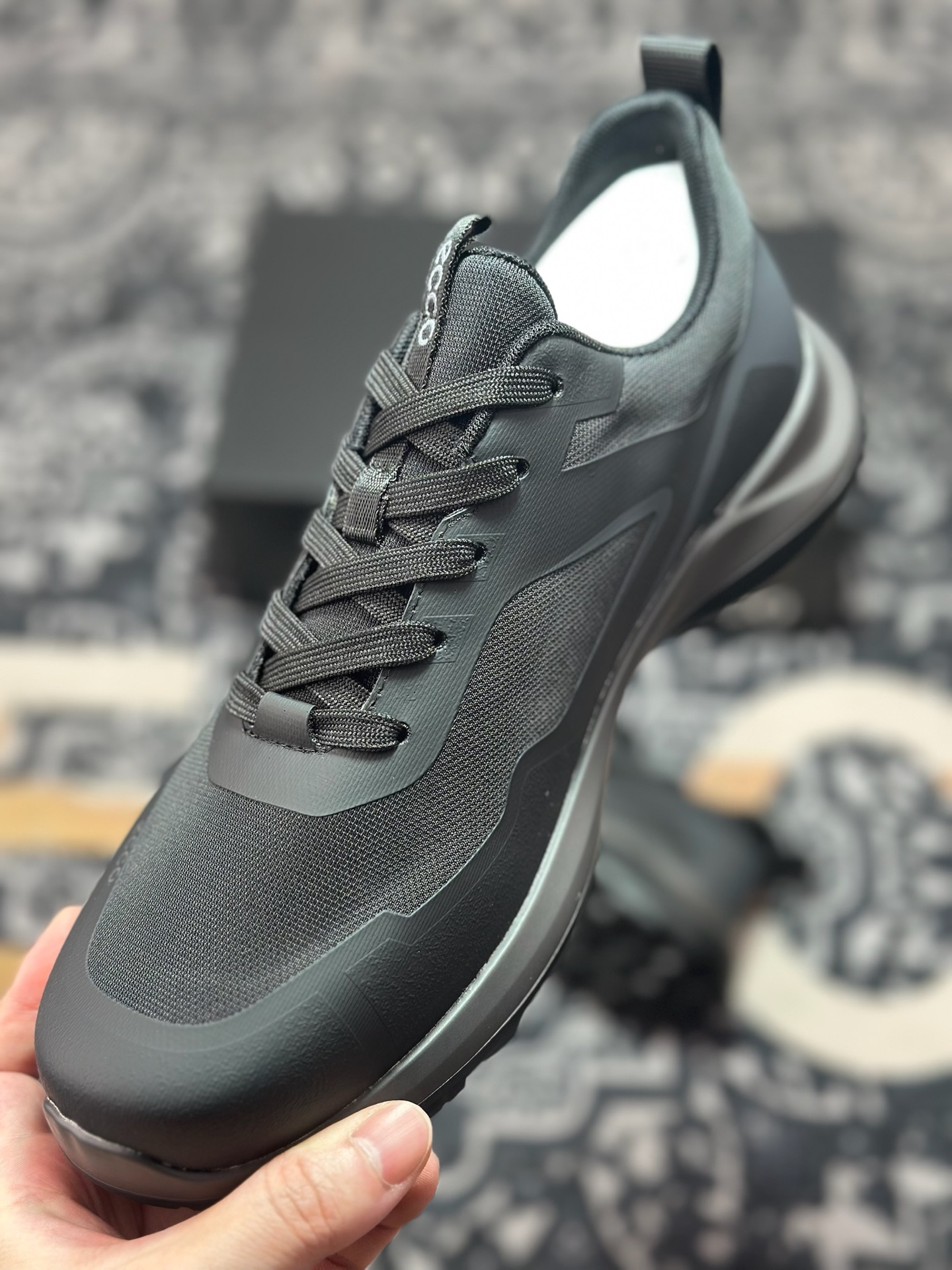 原装级别 ECCO爱步男款运动鞋 户外防水透气防滑复古跑鞋时尚拼接徒步鞋