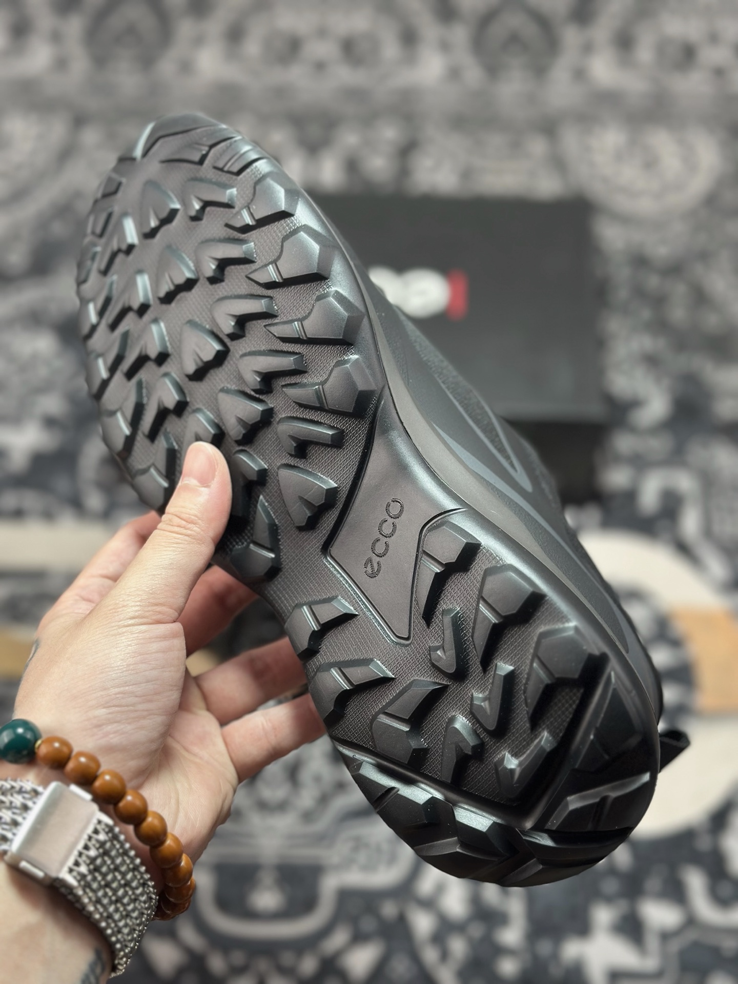 原装级别 ECCO爱步男款运动鞋 户外防水透气防滑复古跑鞋时尚拼接徒步鞋