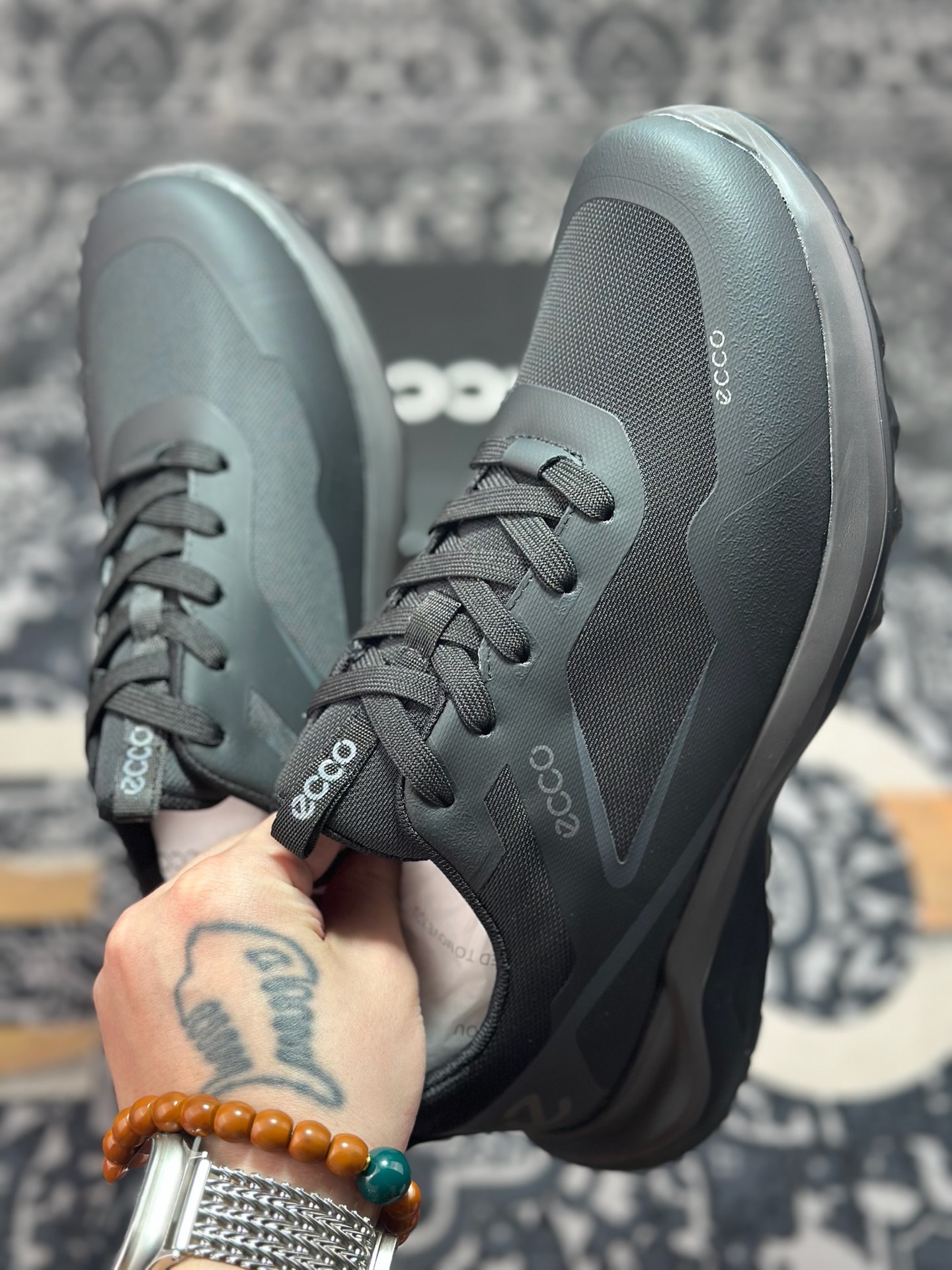 原装级别 ECCO爱步男款运动鞋 户外防水透气防滑复古跑鞋时尚拼接徒步鞋