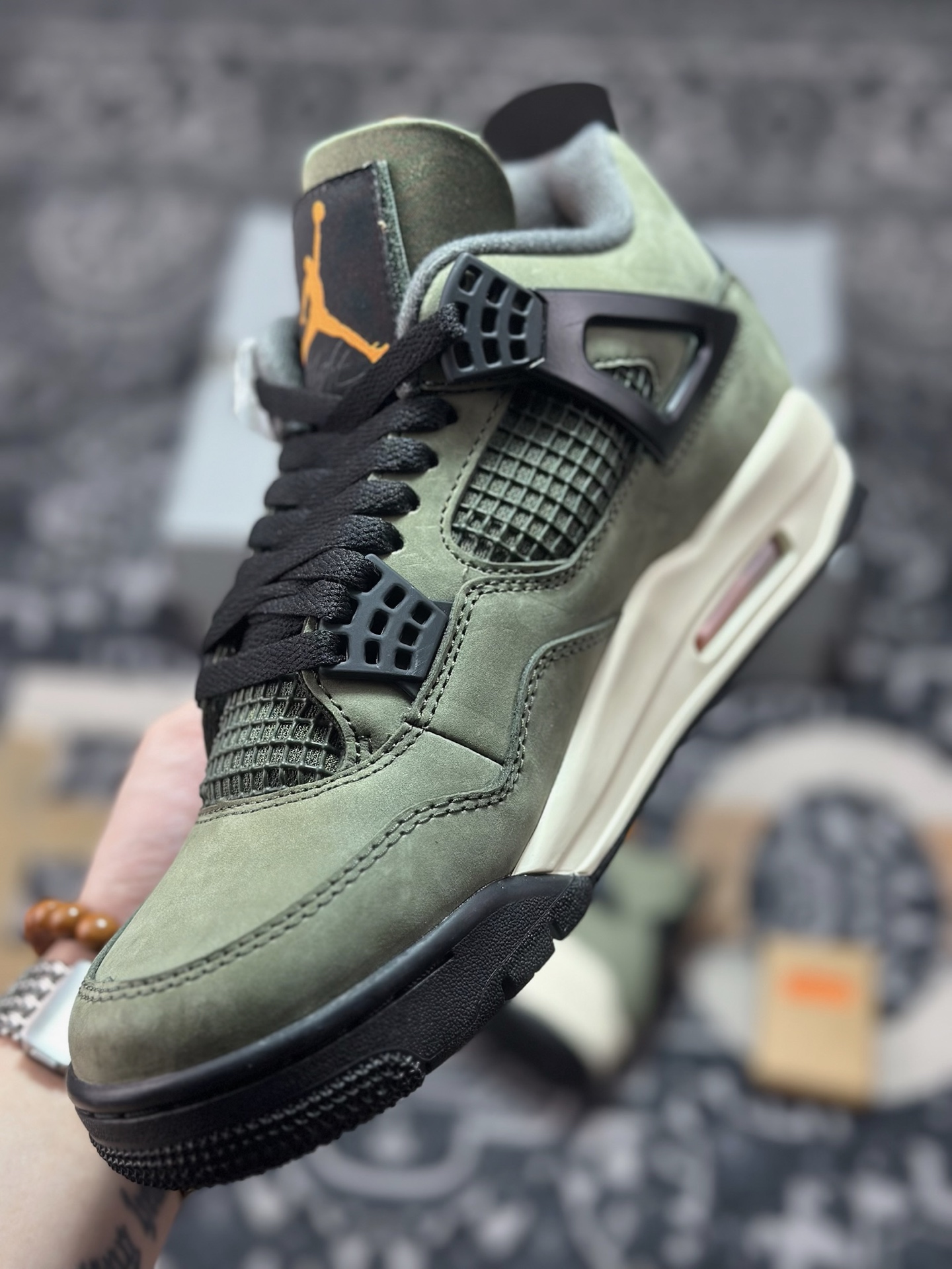 优选 原装级别Undefeated x Air Jordan 4 军绿 IB1519-200